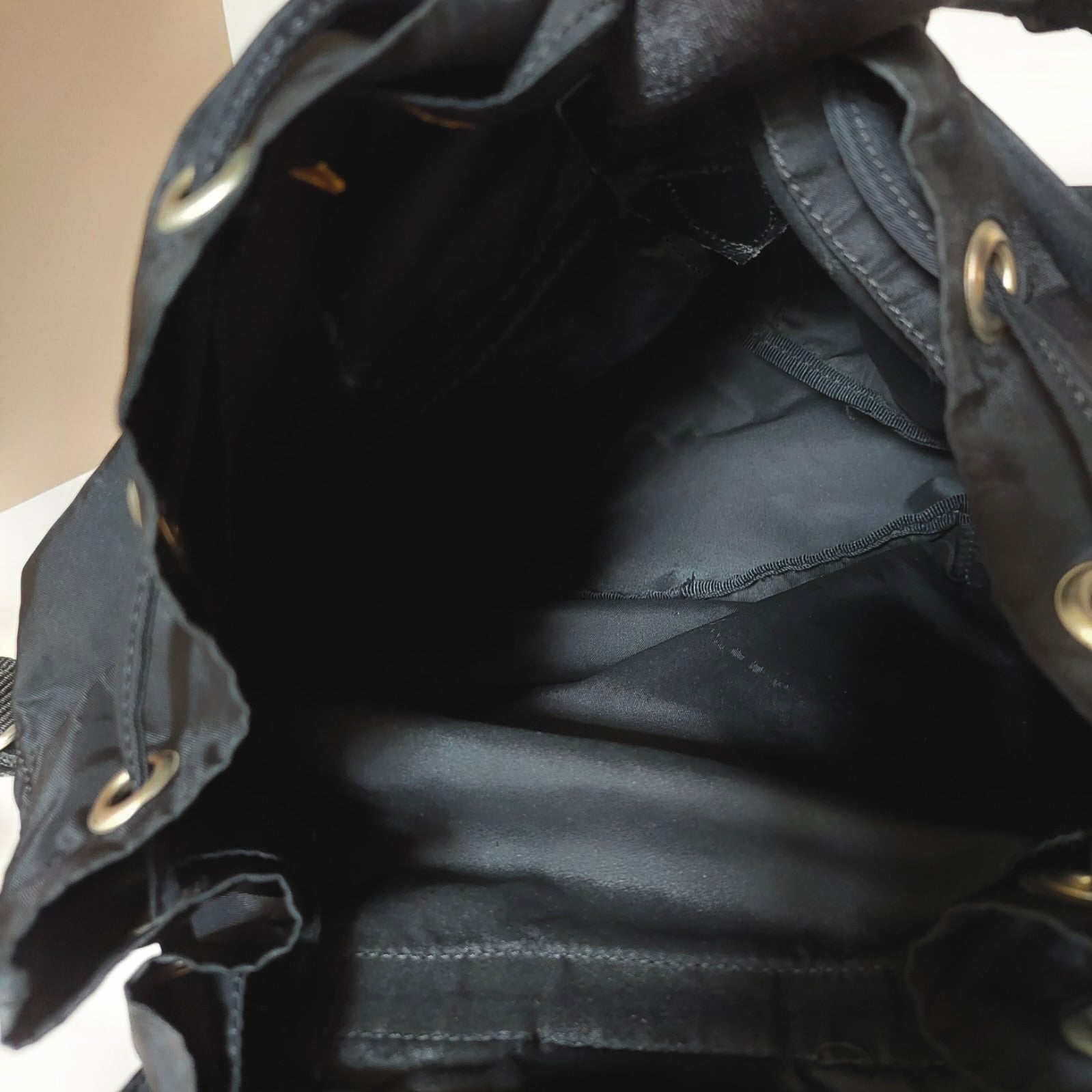 PRADA 黑色銀三角經典尼龍男女後背包/雙肩包