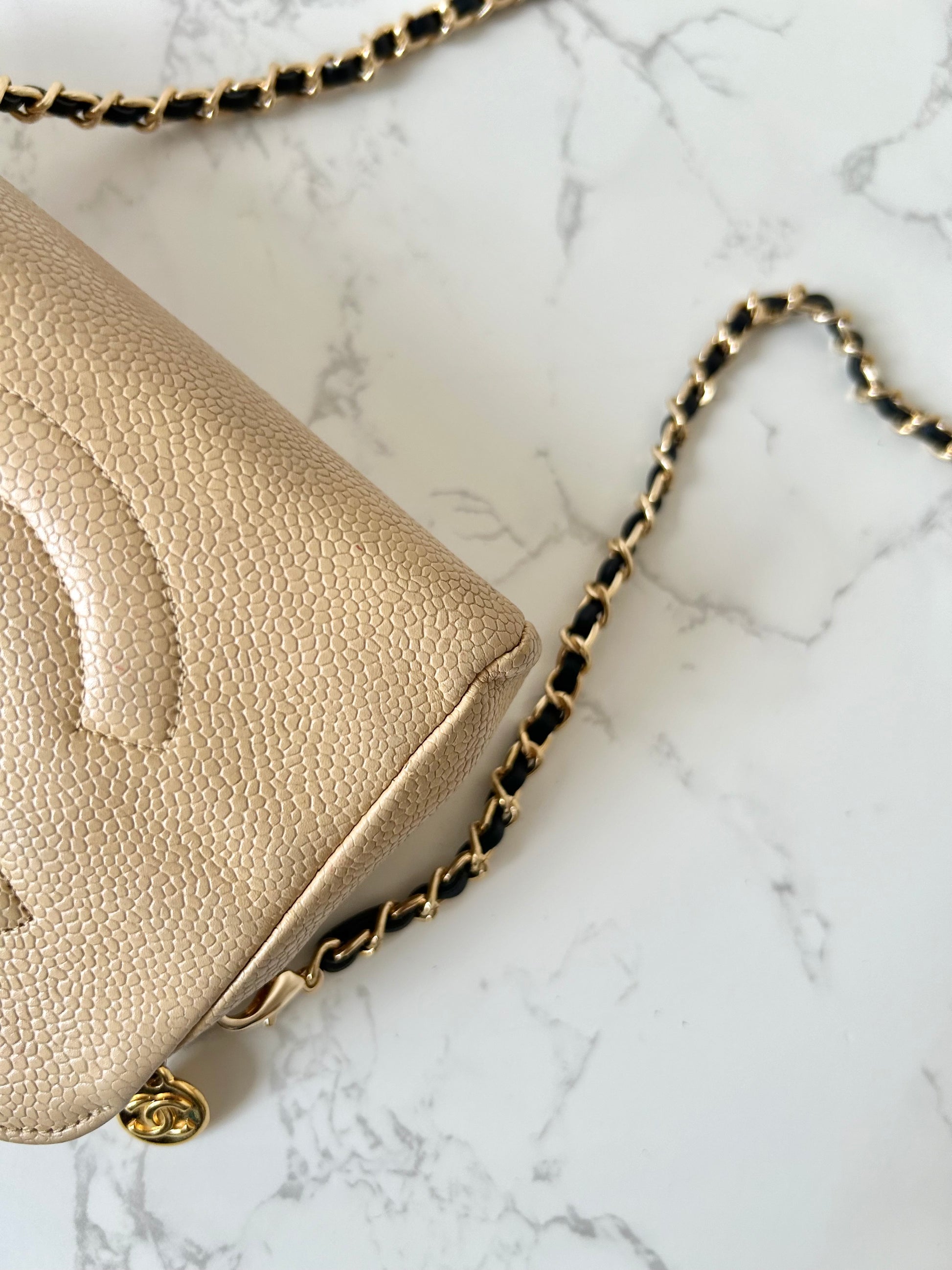 CHANEL Rare Beige Apricot Caviar Leather Chain Small Bag/Side Bag/Messenger Bag/Clutch Bag