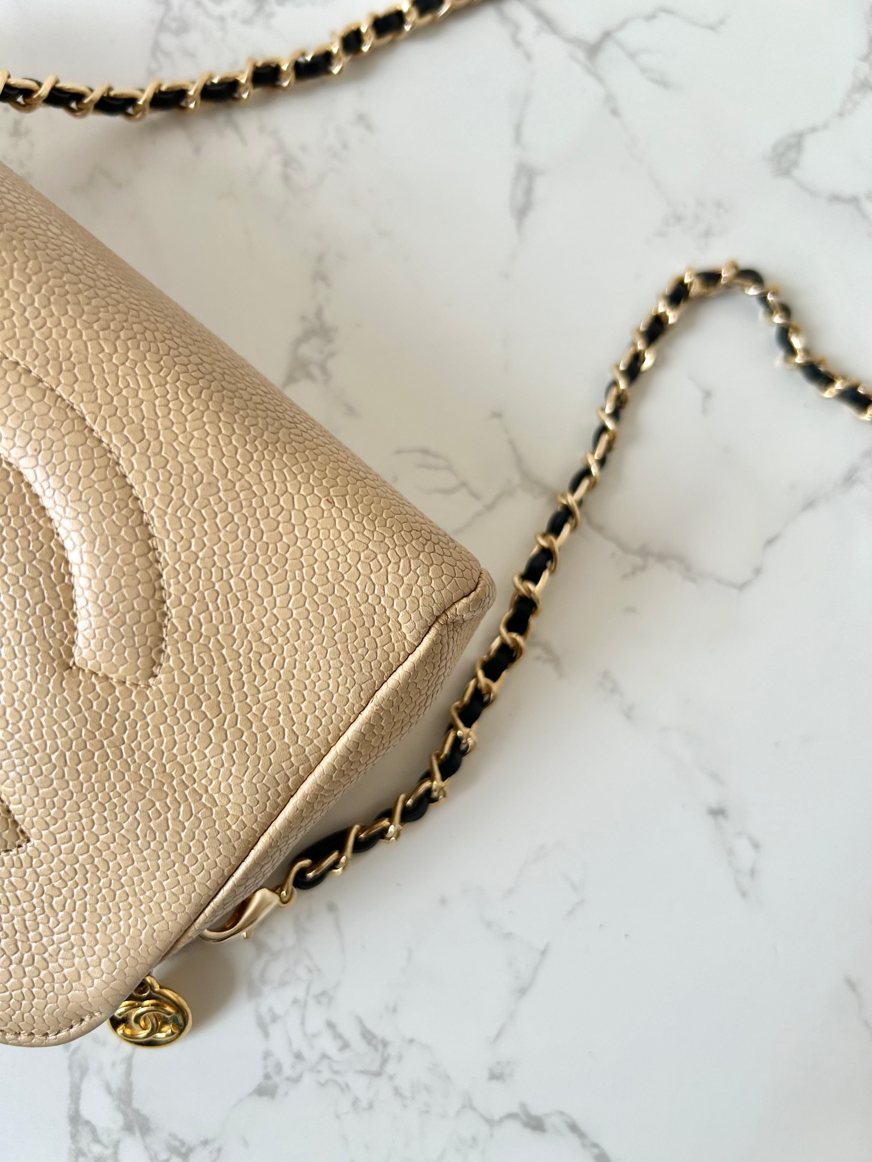 CHANEL Rare Beige Apricot Caviar Leather Chain Small Bag/Side Bag/Messenger Bag/Clutch Bag