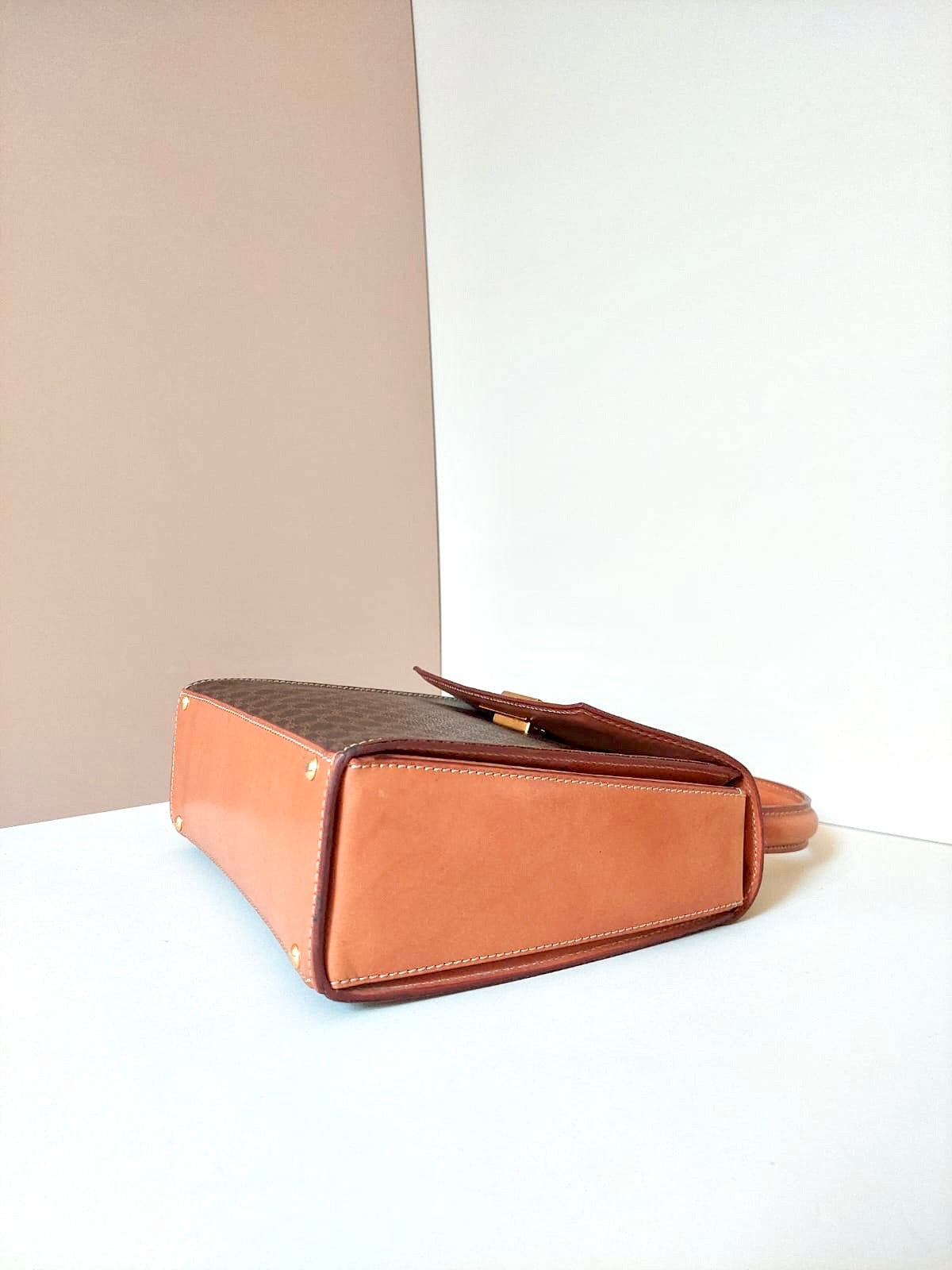 CELINE Coffee-colored presbyopic rotating buckle Kelly bag/side bag/crossbody bag/handbag