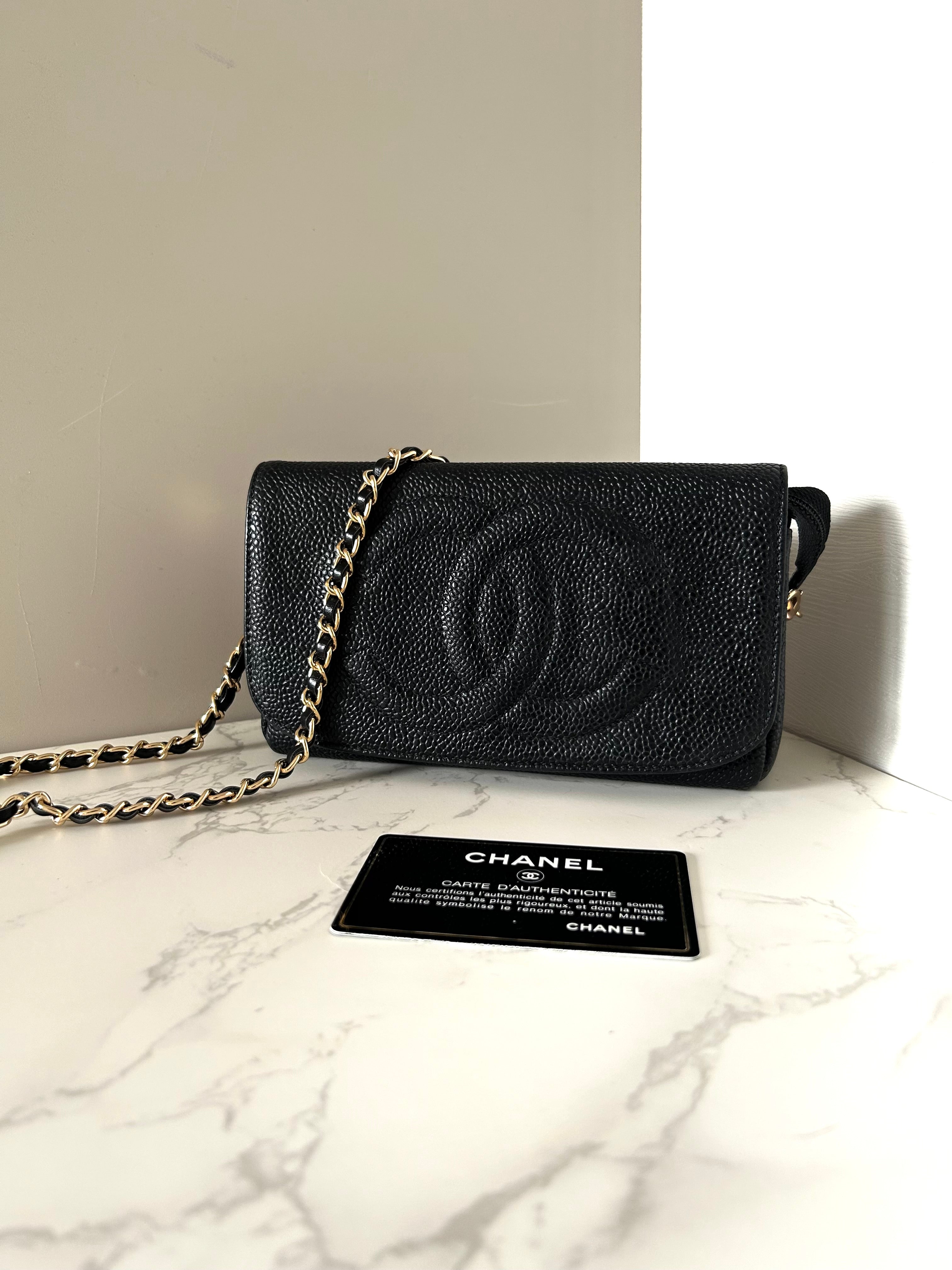 CHANEL Rare Black Caviar with Mirror WOC/Side Bag/Messenger Bag