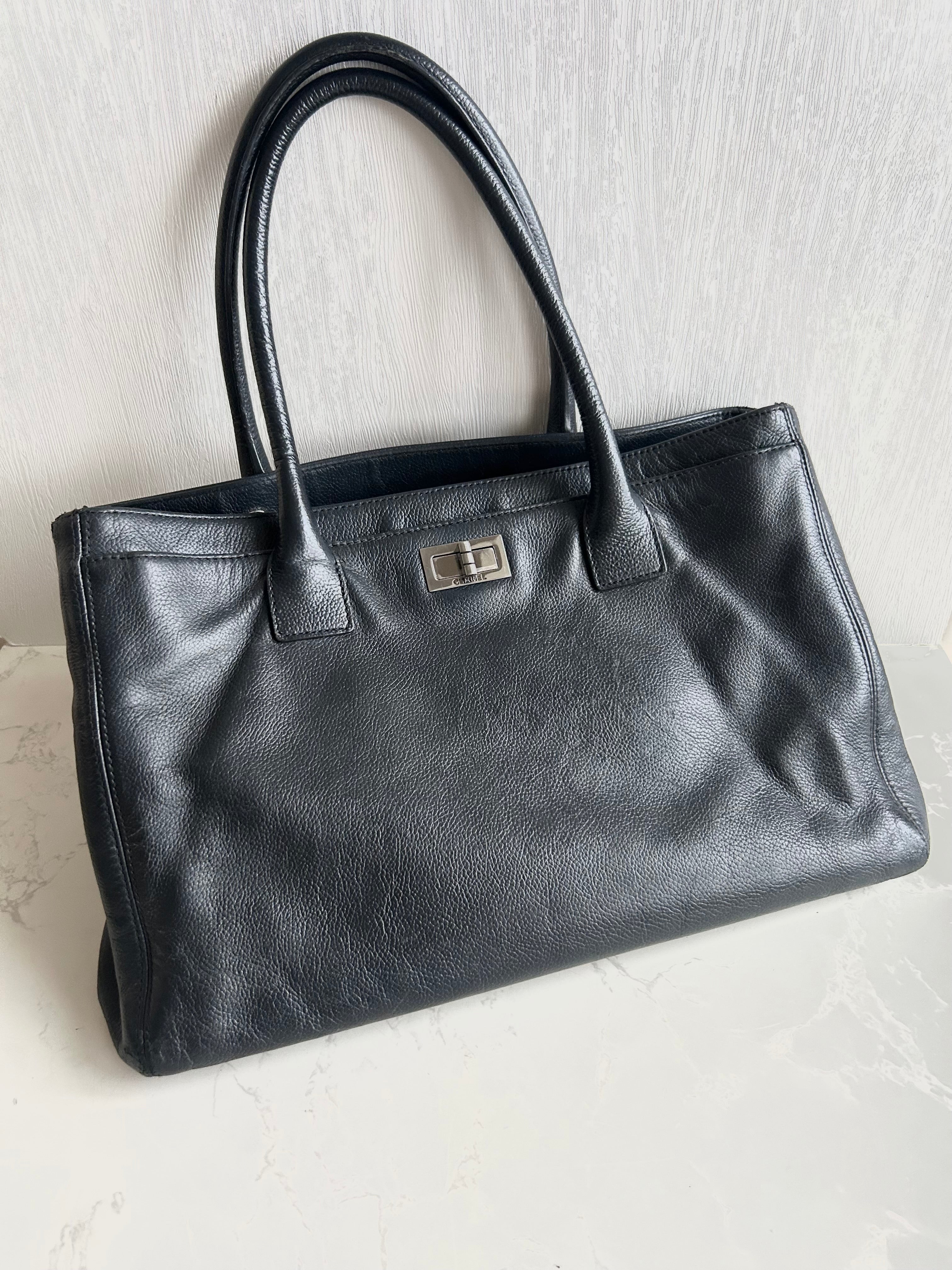 Chanel 復刻黑銀旋轉扣Executive Tote 托特包 單肩包 側背包 中古包