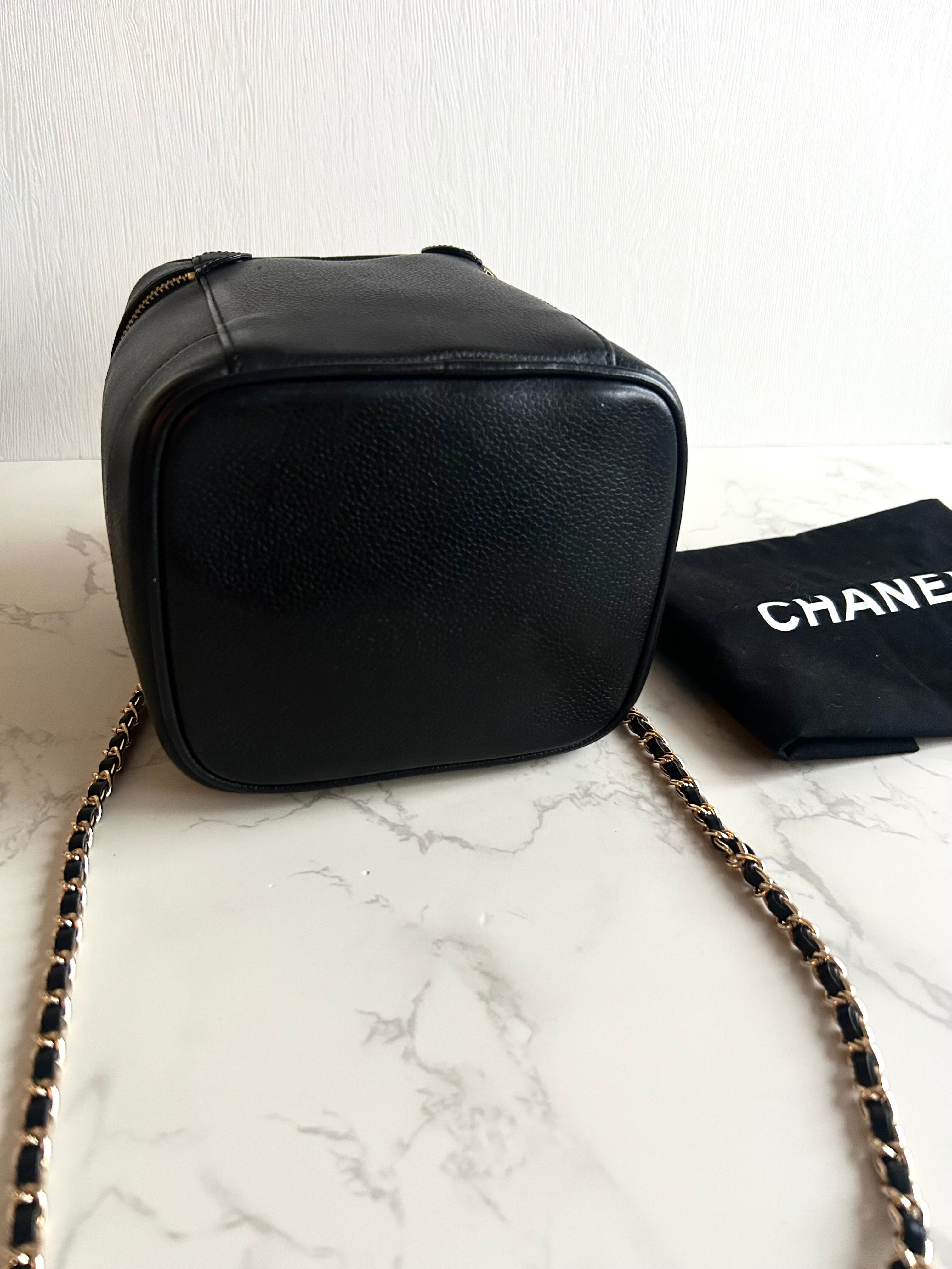 Chanel黑色金扣魚子醬Vanity盒子包/斜背包/側背包/單肩包
