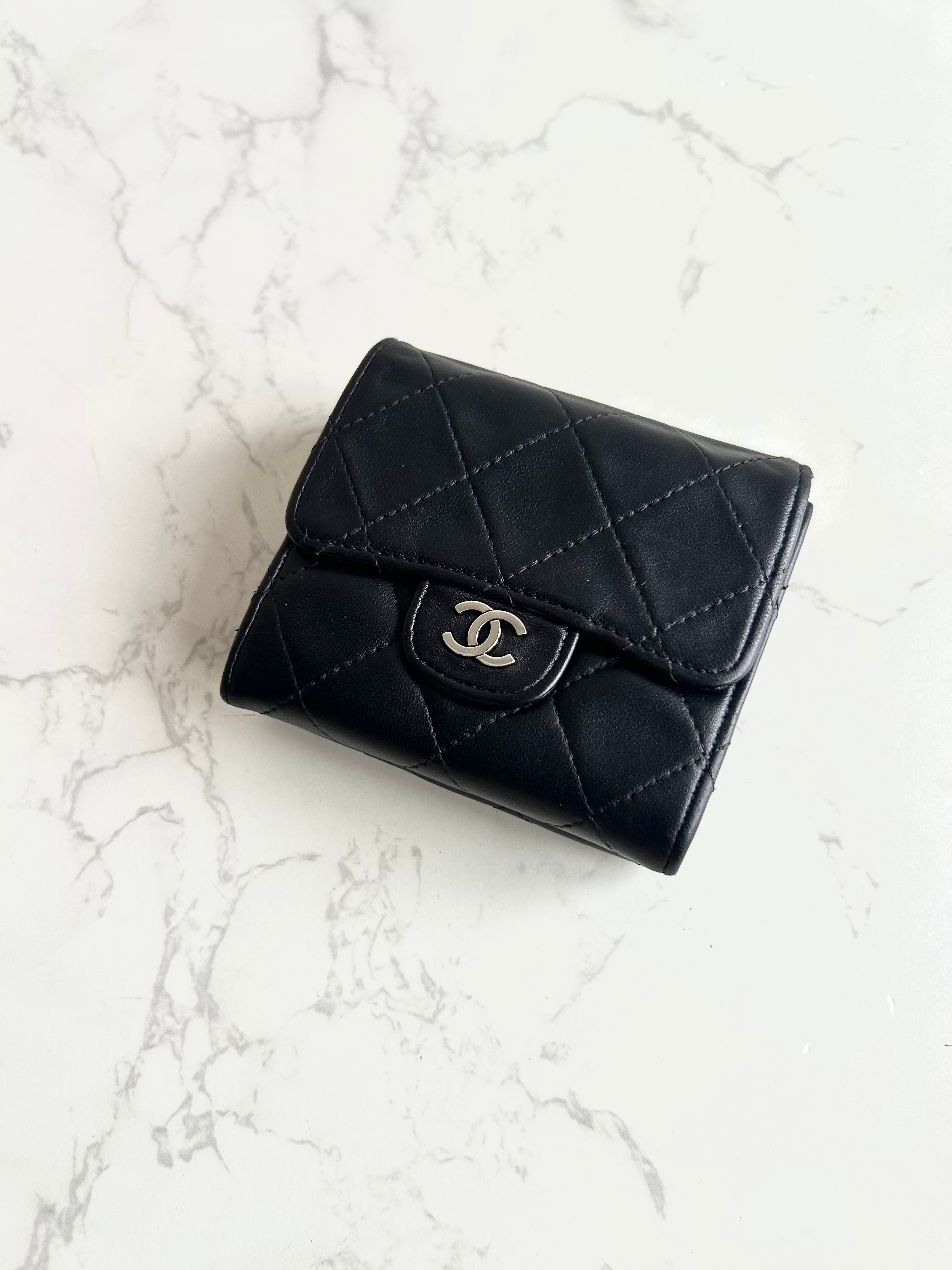 Chanel雙面黑銀色小羊皮革短夾 皮夾 錢包 中夾