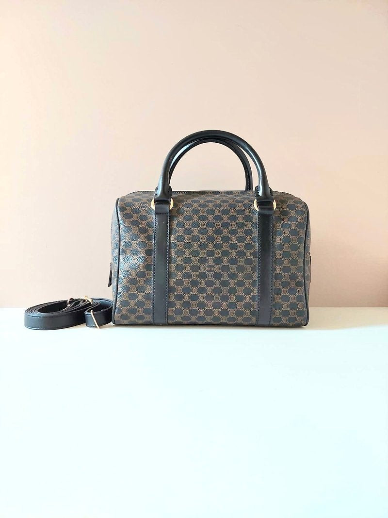CELINE black old flower leather gold buckle Boston barrel small bag / side bag / oblique bag