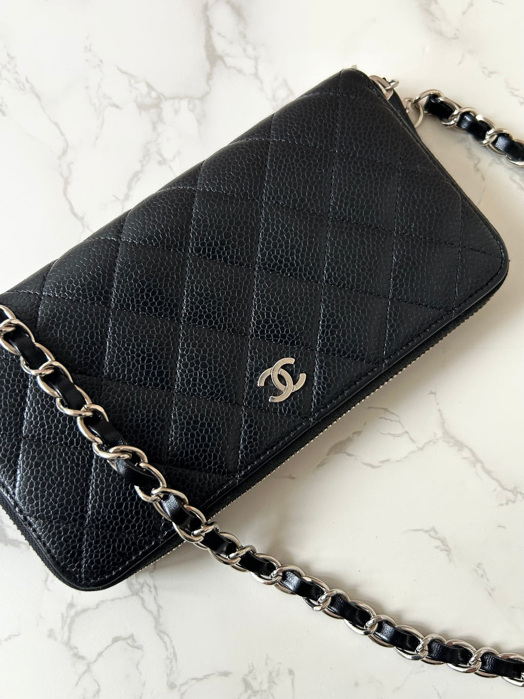 CHANEL black silver buckle caviar leather zipper side bag/crossbody bag/long clip/wallet