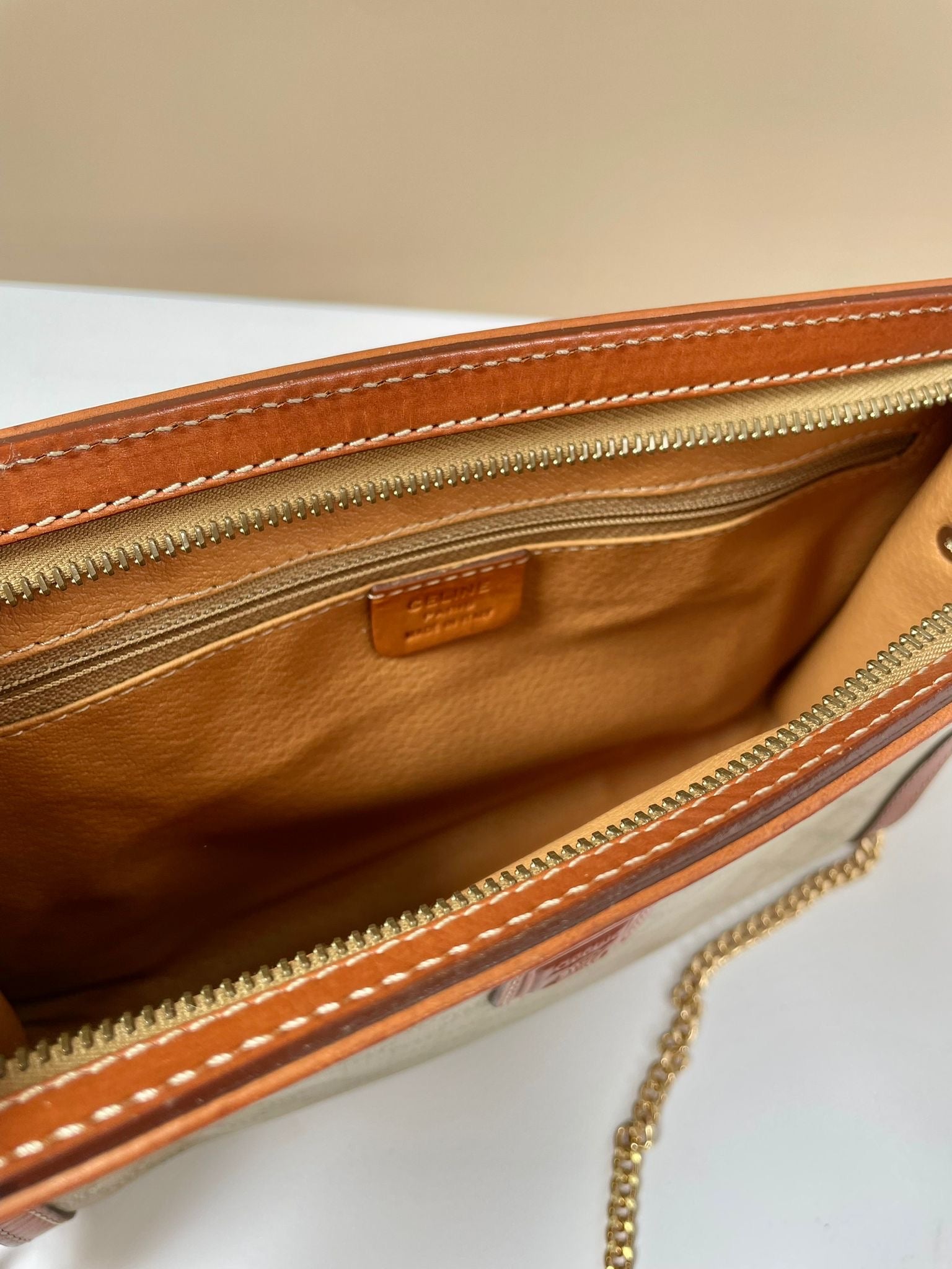 CELINE Beige Apricot Old Flower Leather Gold Arc de Triomphe Buckle Small Bag/Side Bag/Messenger Bag