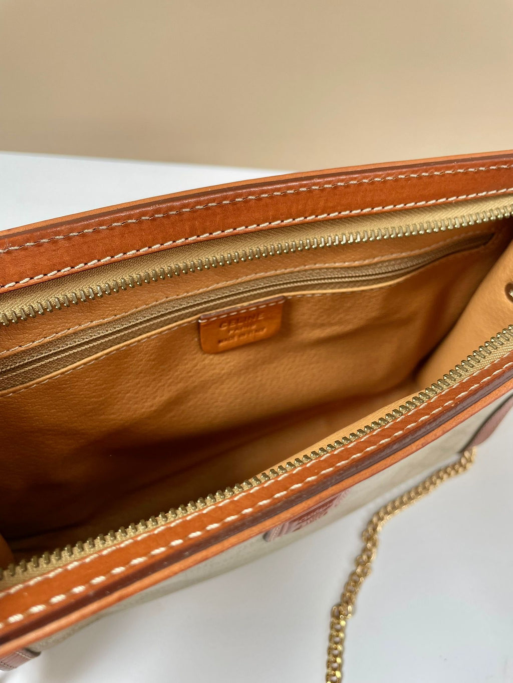 CELINE Beige Apricot Old Flower Leather Gold Arc de Triomphe Buckle Small Bag/Side Bag/Messenger Bag
