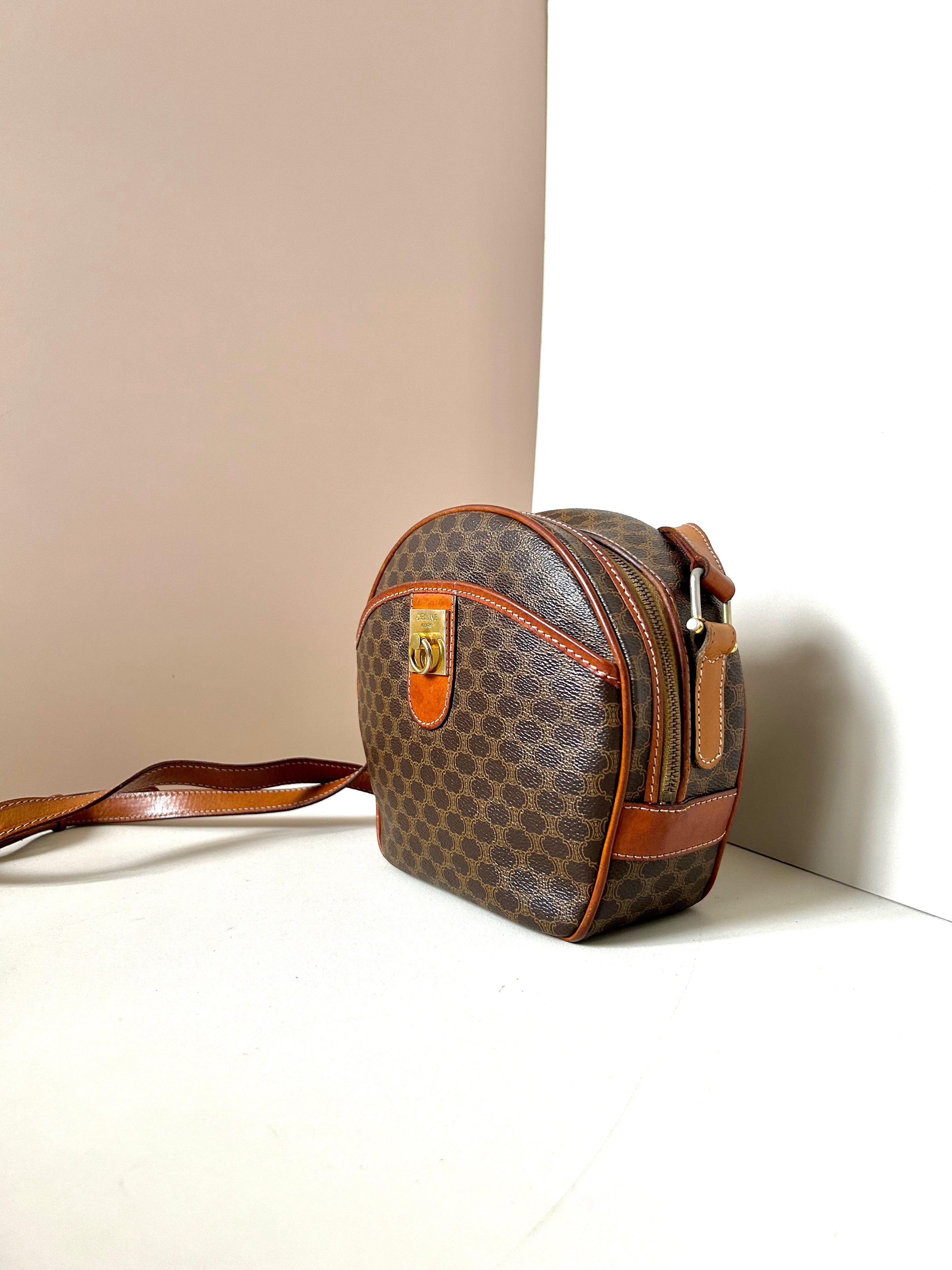 CELINE rare coffee-colored old flower small shell box bag/side backpack/oblique backpack