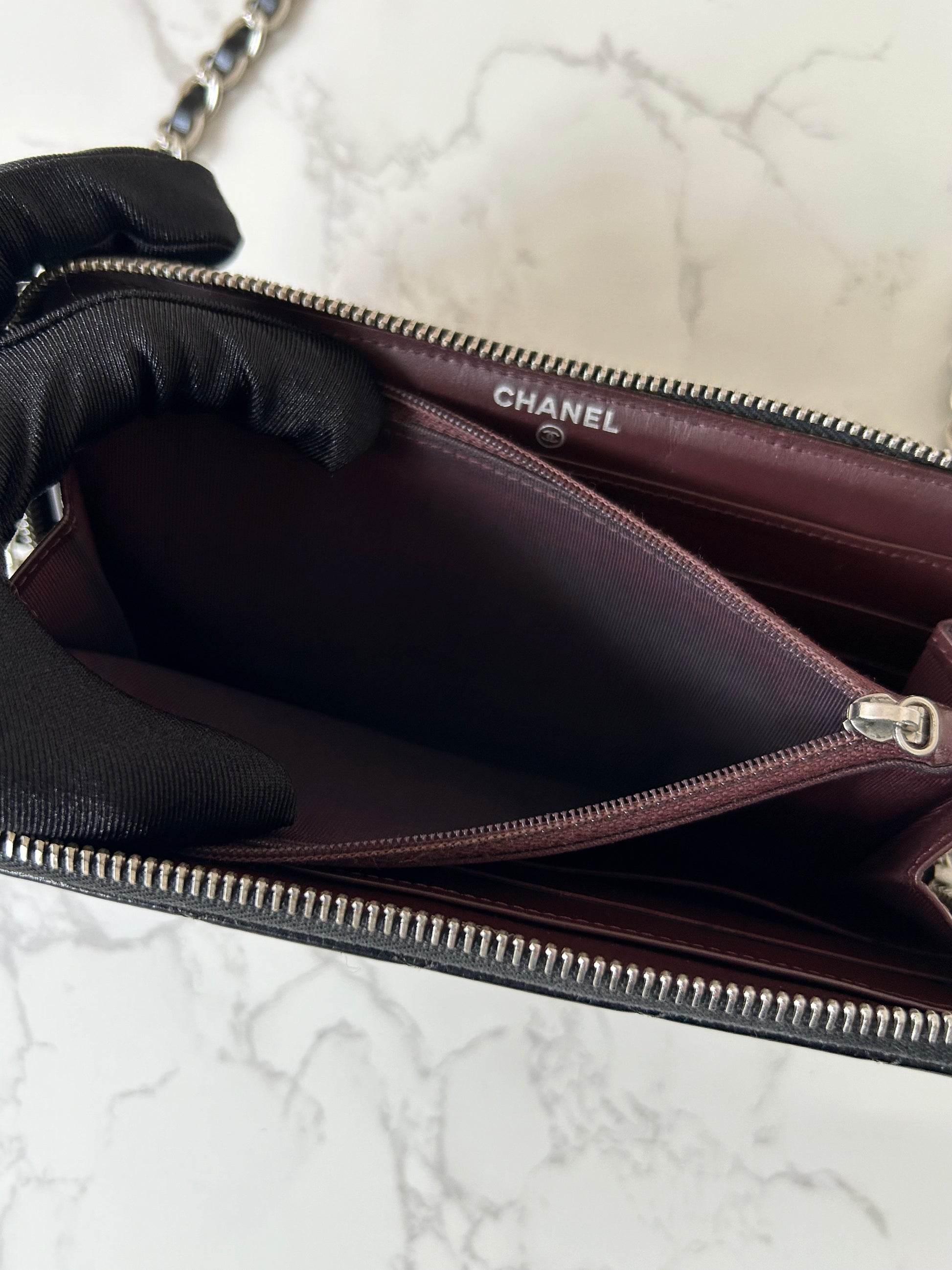 CHANEL black silver buckle caviar leather zipper side bag/crossbody bag/long clip/wallet