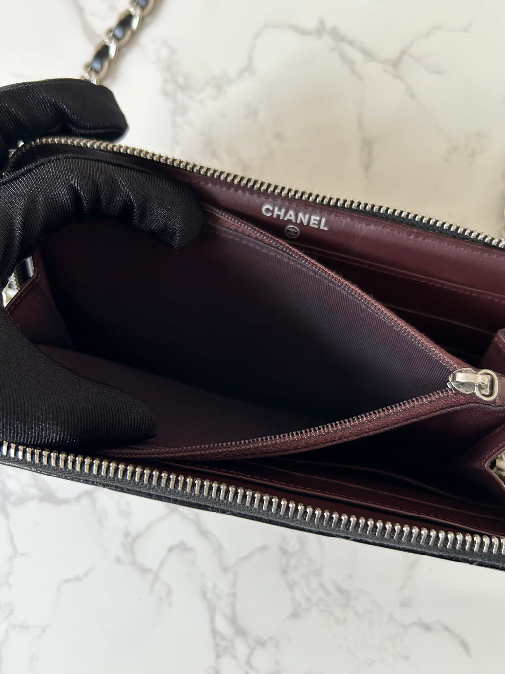 CHANEL black silver buckle caviar leather zipper side bag/crossbody bag/long clip/wallet