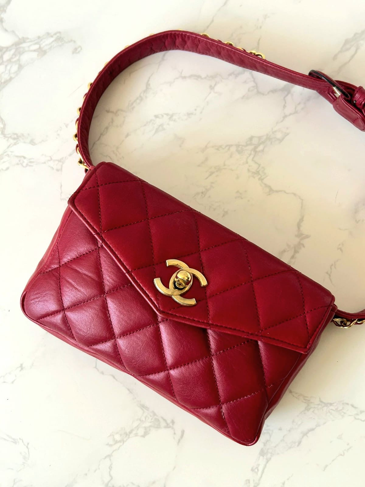 CHANEL Rare Red Matelassé Gold Turnlock Two-way Bag/Waist Bag/Shoulder Bag/Clutch