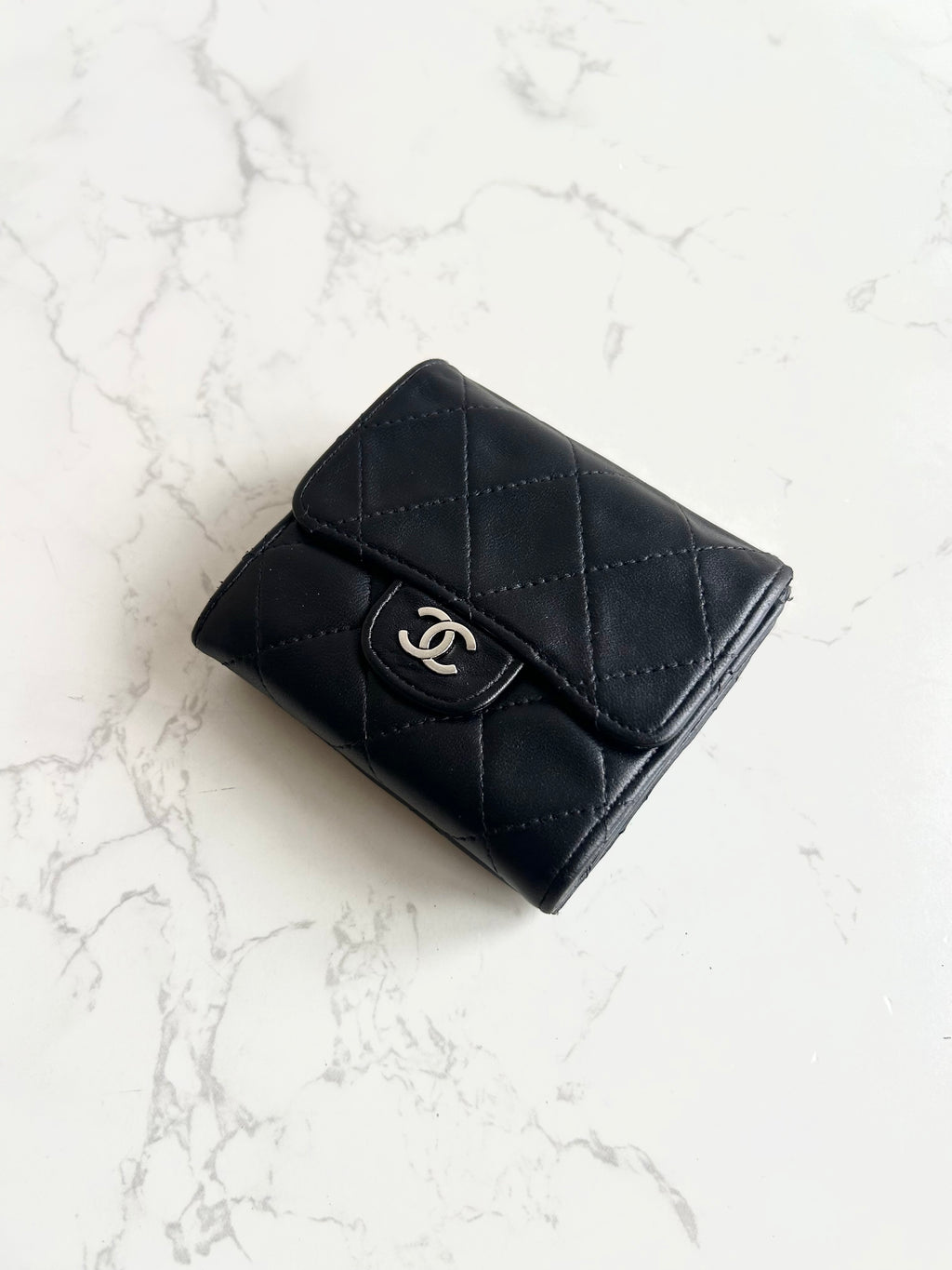 Chanel雙面黑銀色小羊皮革短夾 皮夾 錢包 中夾