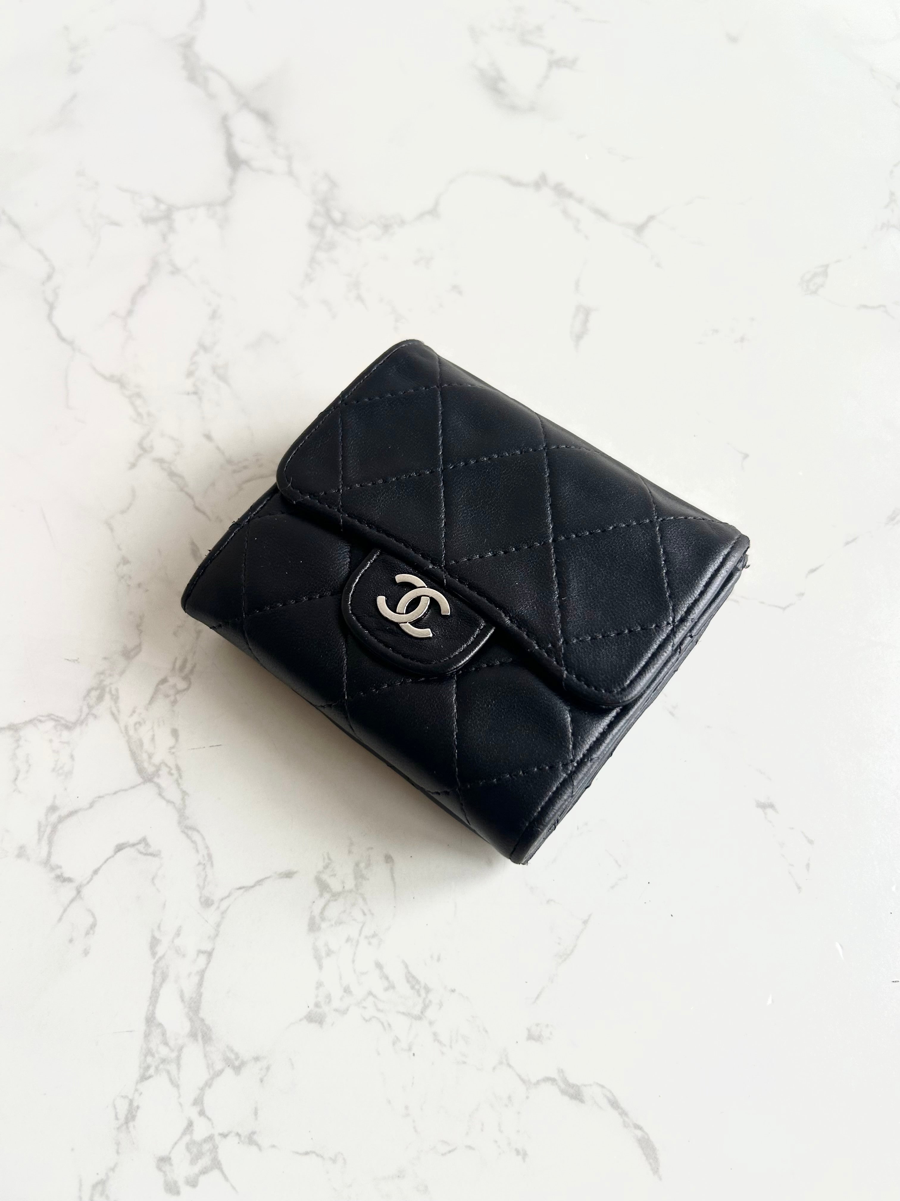Chanel雙面黑銀色小羊皮革短夾 皮夾 錢包 中夾