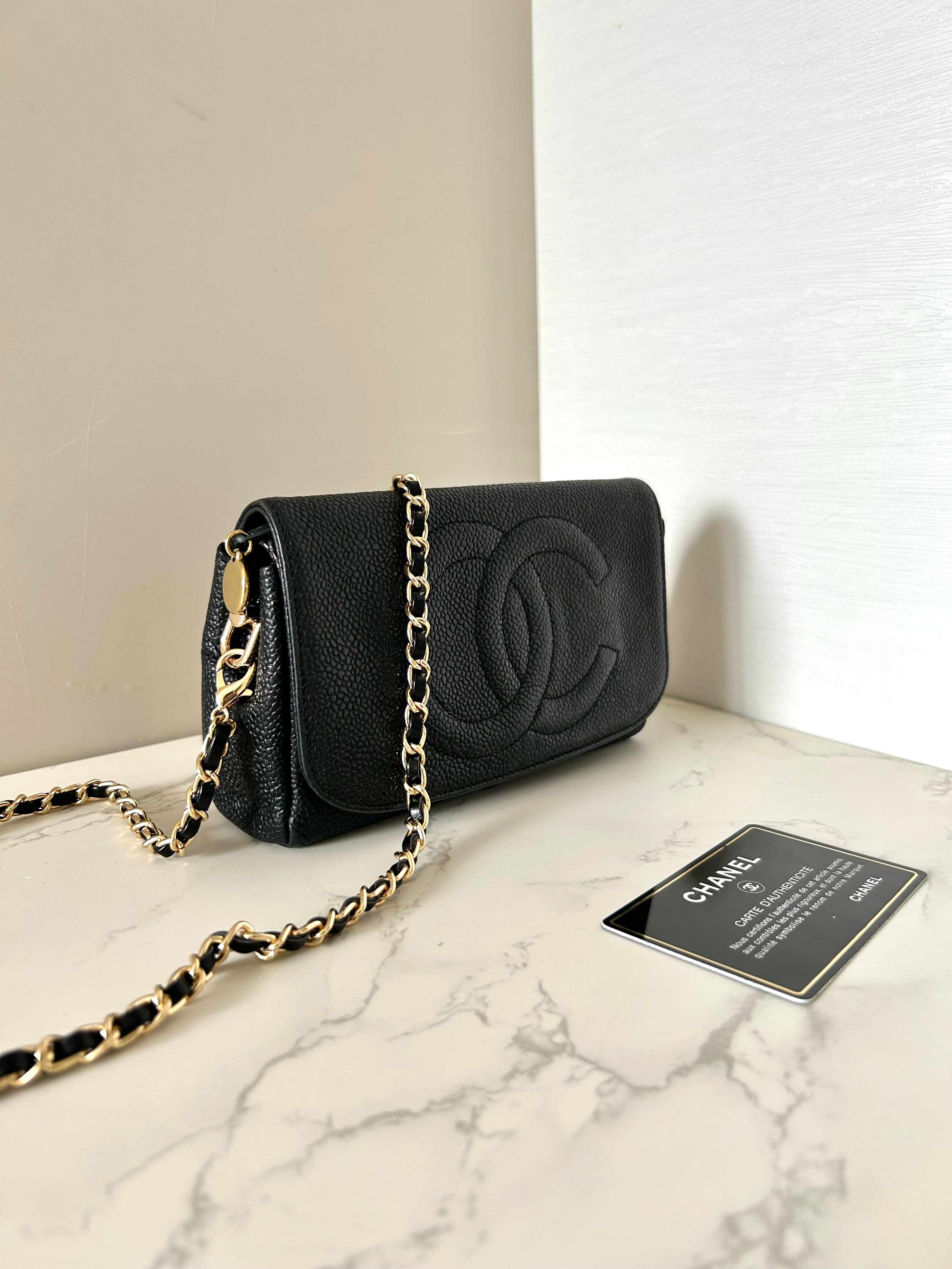 CHANEL Rare Black Caviar with Mirror WOC/Side Bag/Messenger Bag