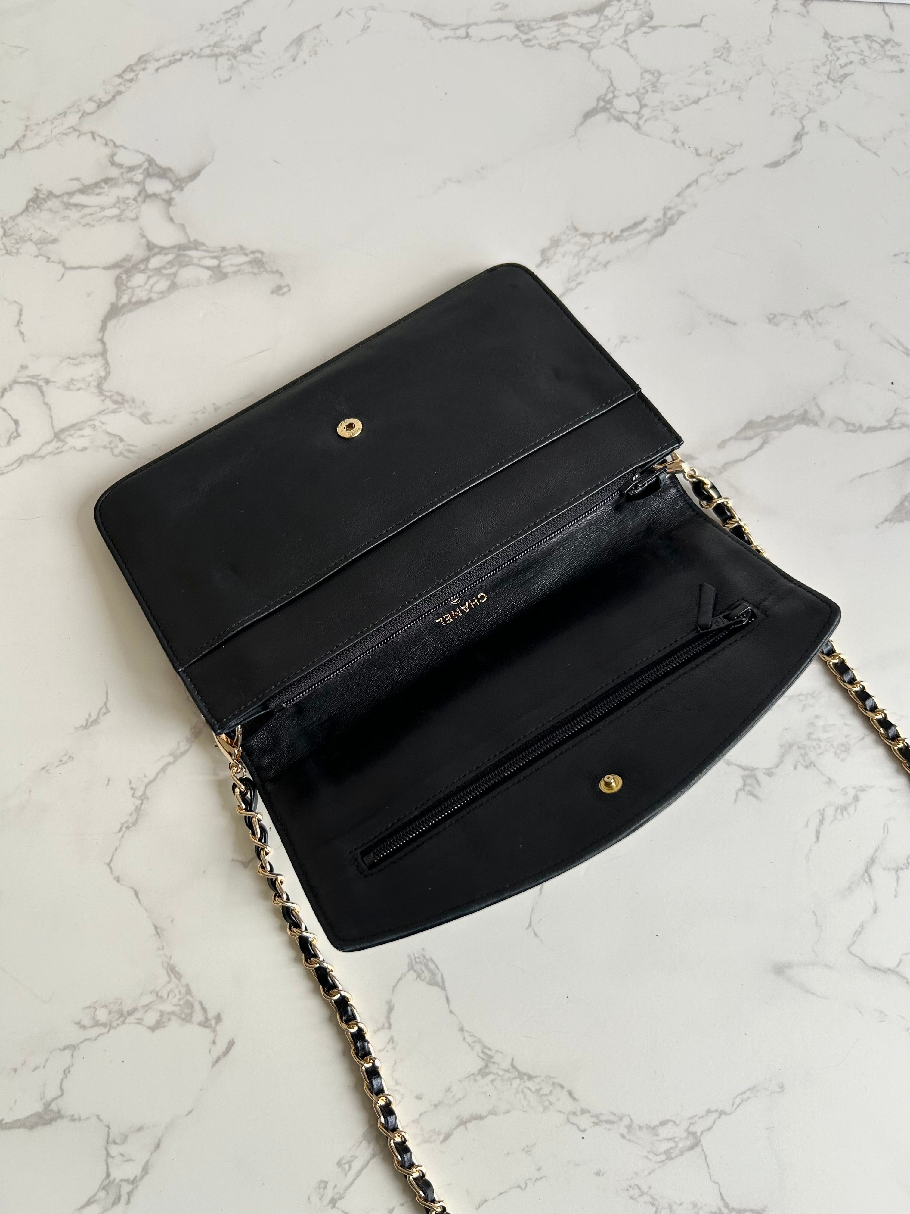 CHANEL rare black lambskin chain strap WOC/side bag/oblique bag