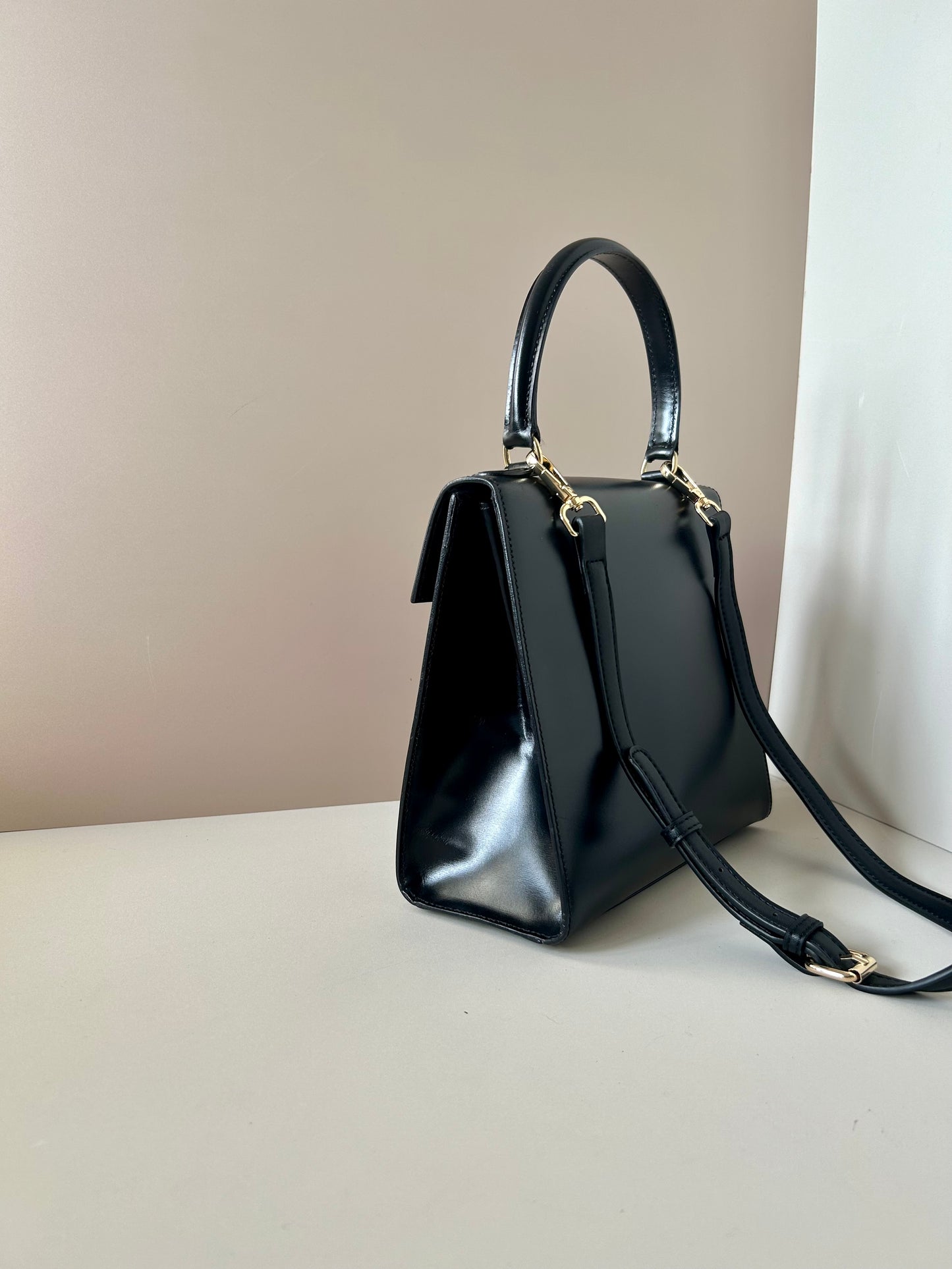 近新品-CELINE 稀有黑色金扣小凱莉手提包/側背包/斜背包