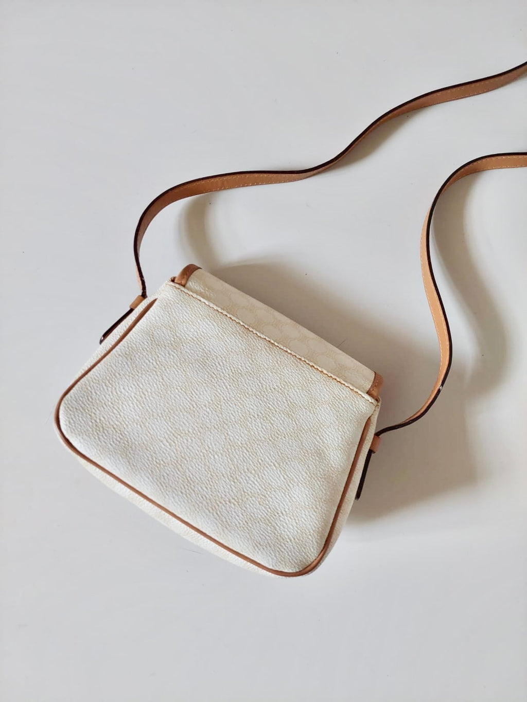 CELINE rare white old flower mini pumpkin leather side bag / oblique bag