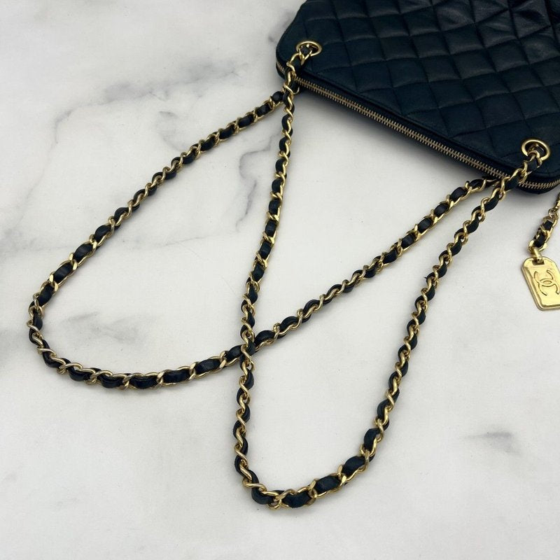 CHANEL black shell chain tote bag / side backpack