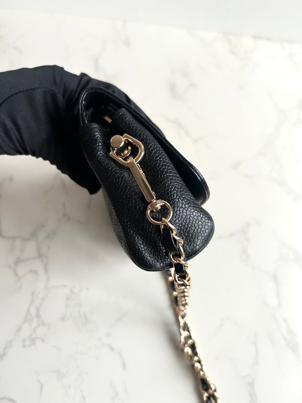 Chanel連鏡子黑金魚子醬皮革包 側背包 斜背包 中古包