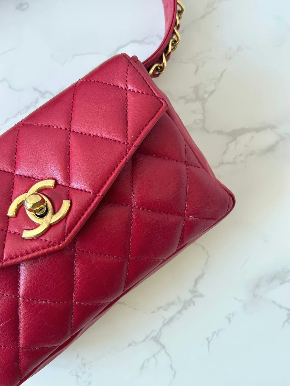 CHANEL Rare Red Matelassé Gold Turnlock Two-way Bag/Waist Bag/Shoulder Bag/Clutch