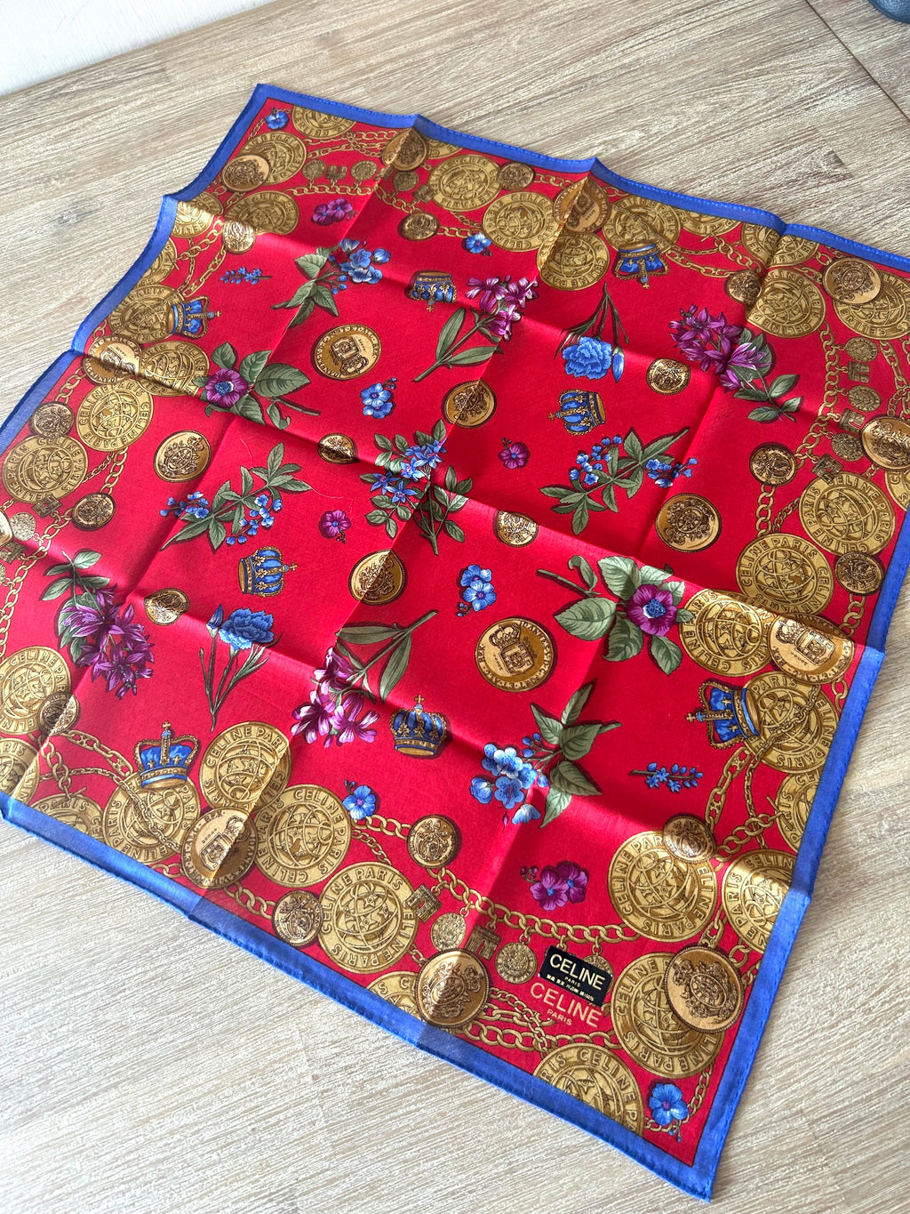 女神節滿額 HKD$3888贈品 - CELINE紅藍金幣方型絲巾 46x46cm