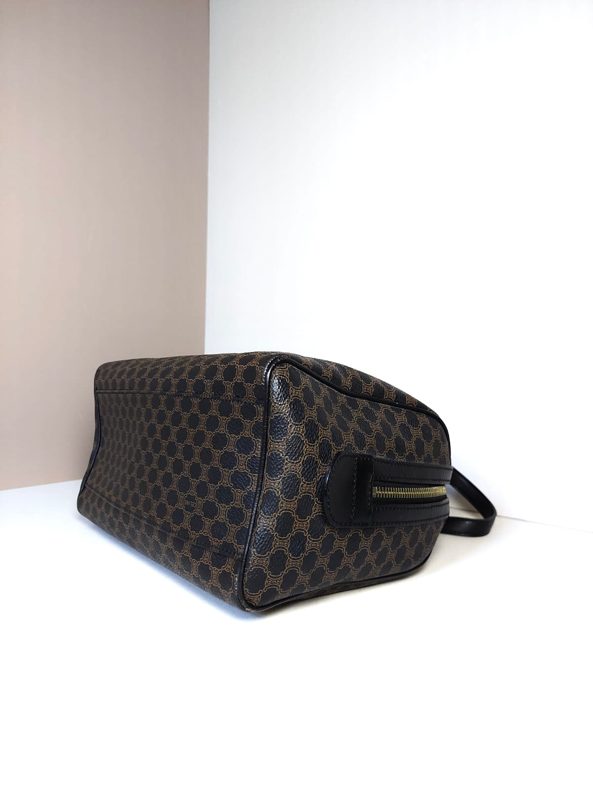 CELINE black old flower leather Boston barrel small bag/side backpack/handbag