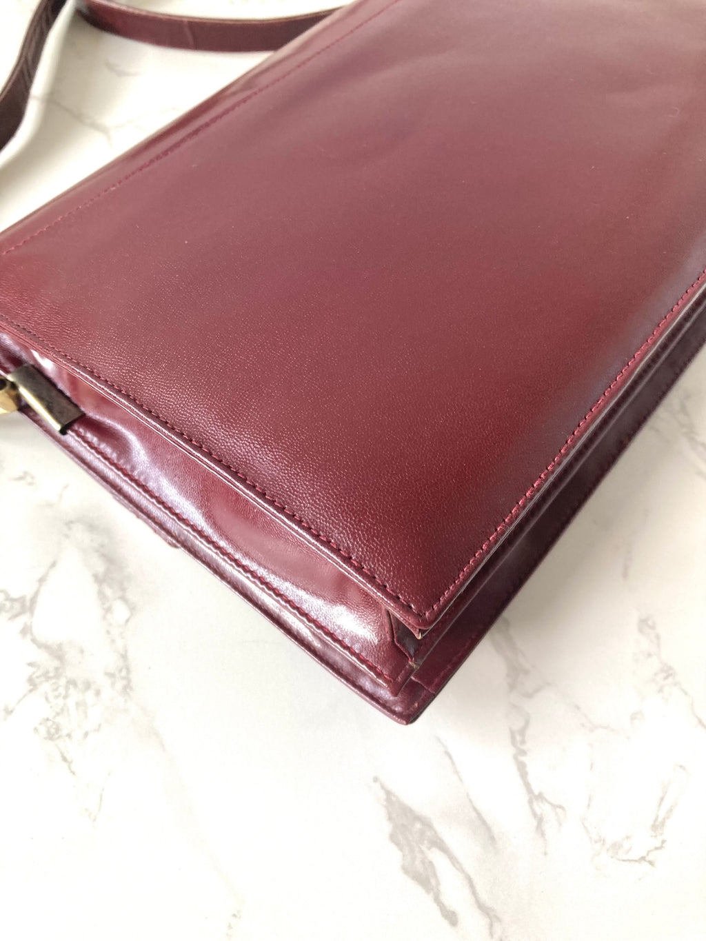 CARTIER Must De Cartier Burgundy Envelope Crossbody / Shoulder Bag