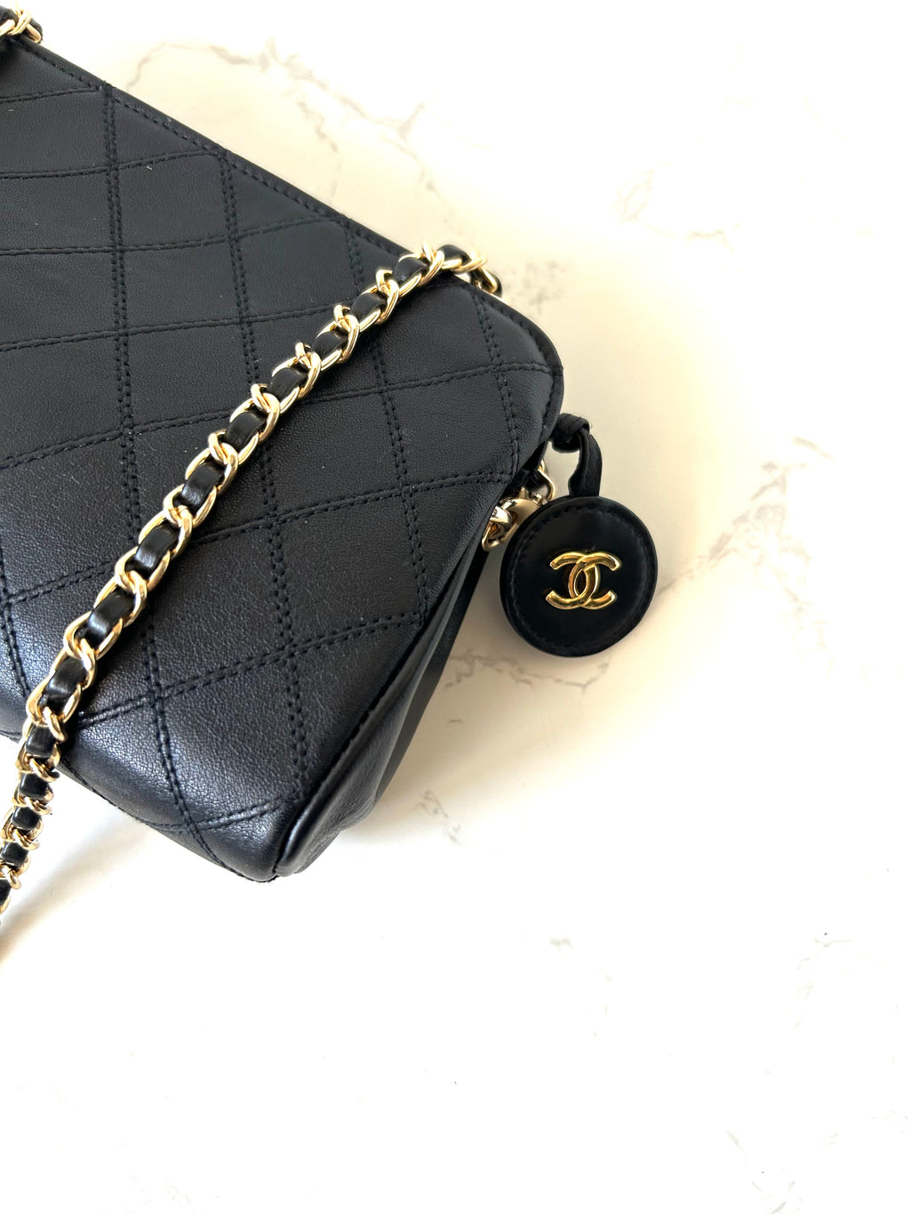 CHANEL 稀有黑色格紋小金扣包/側背包/斜背包/手拿包