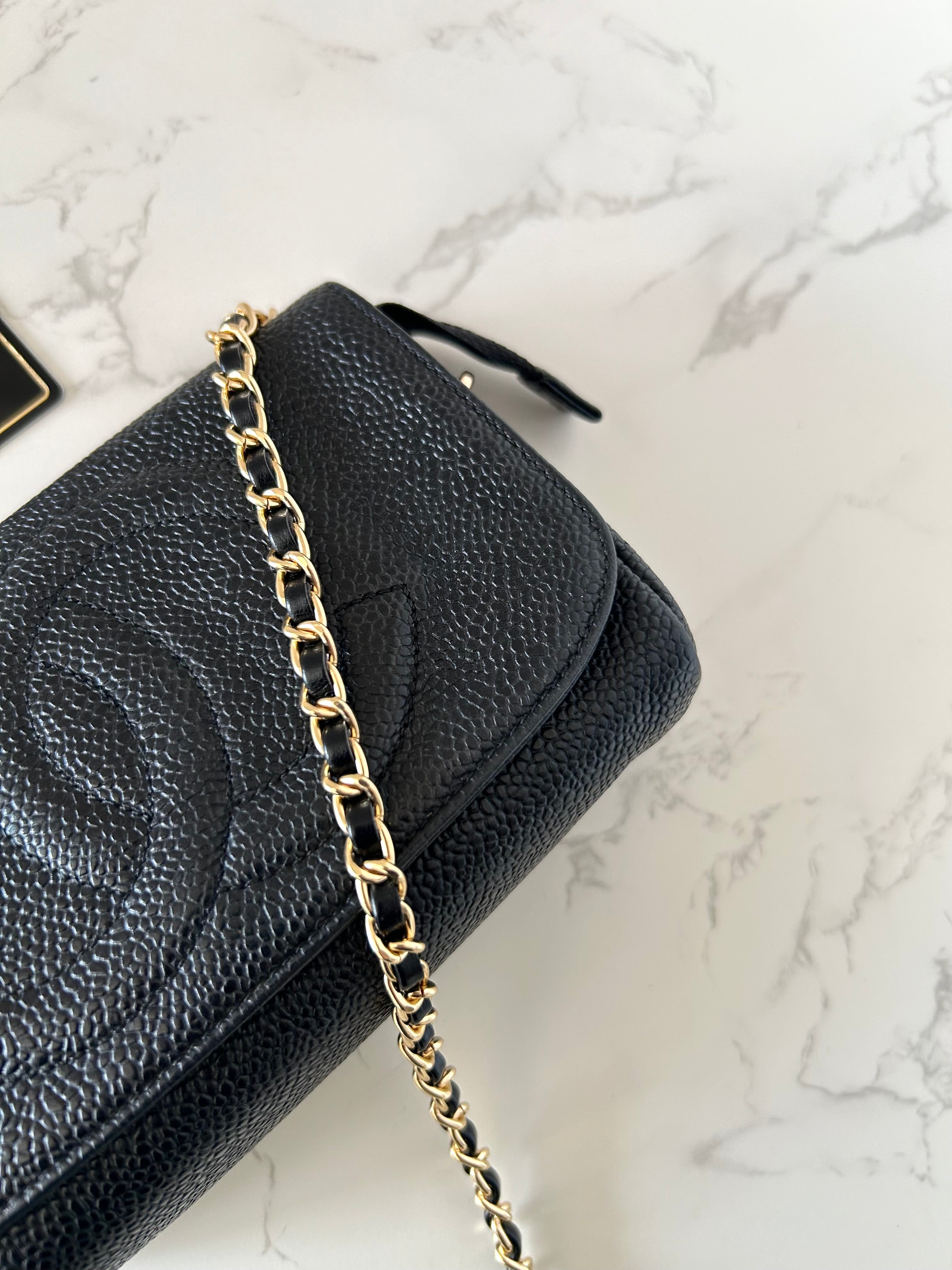 CHANEL Rare Black Caviar with Mirror WOC/Side Bag/Messenger Bag