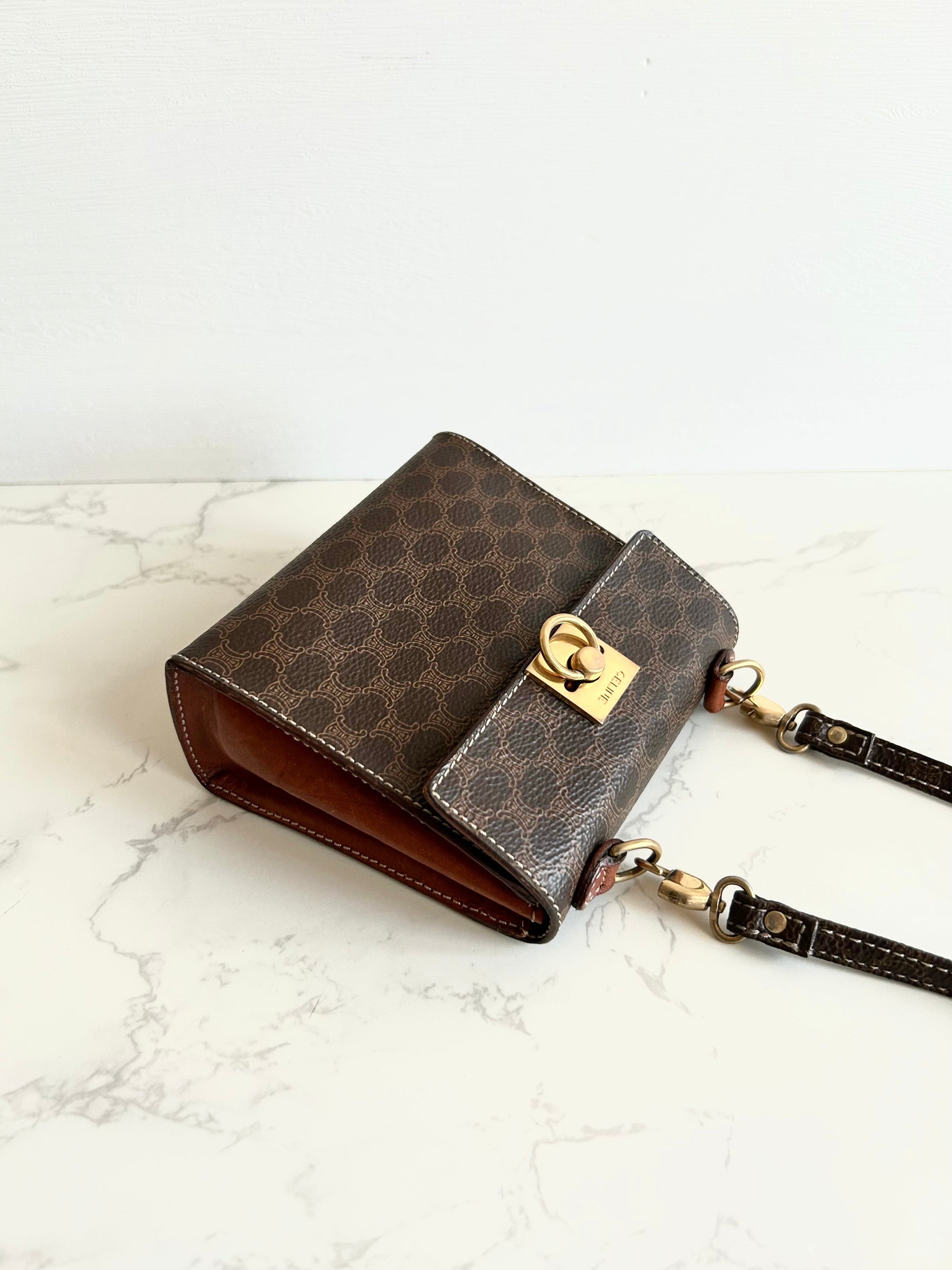 CELINE Extremely rare coffee-colored old flower mini Kelly side bag / oblique bag