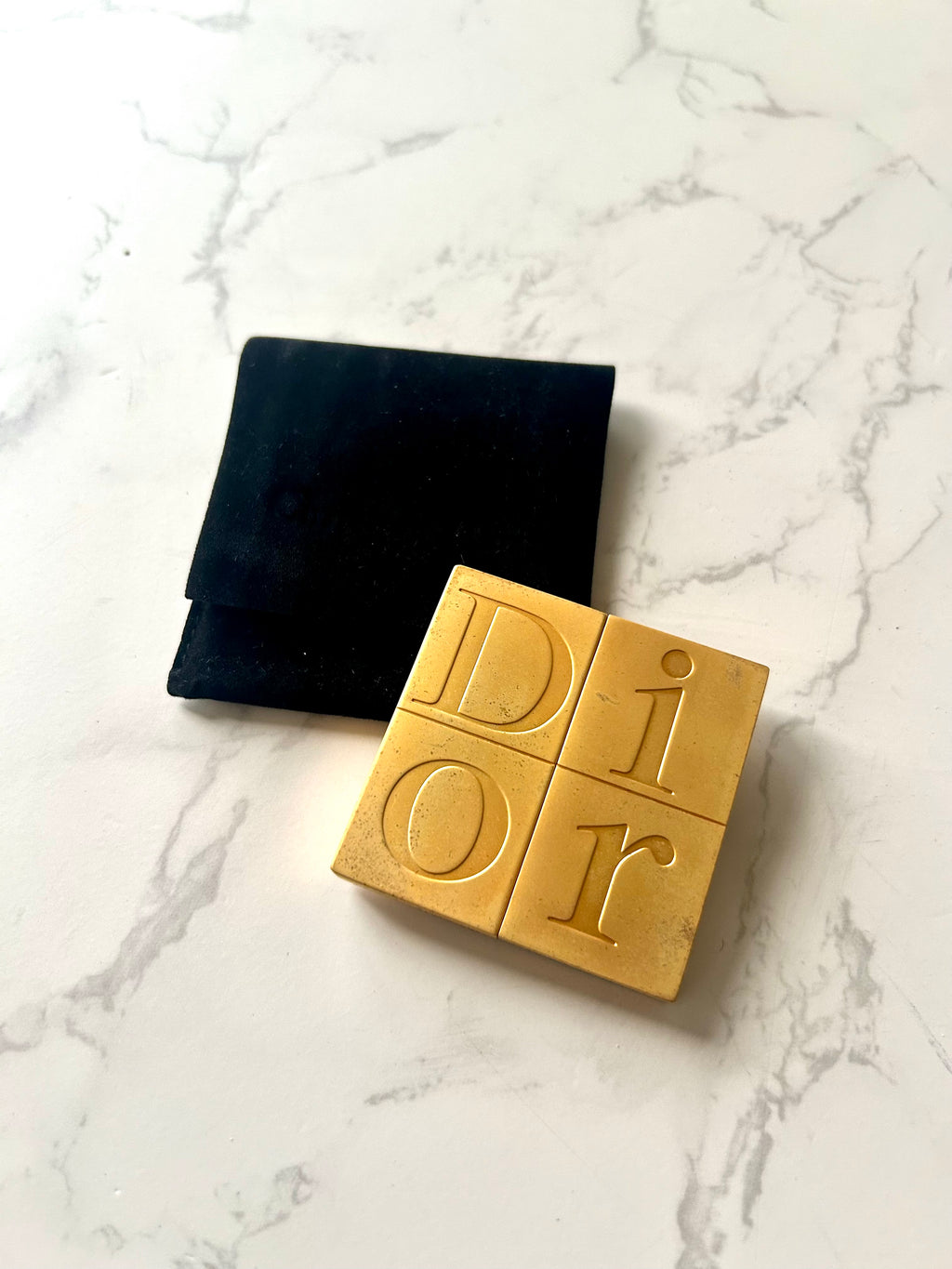 DIOR / FENDI中古方型絲巾（約46x46cm)或配件（隨機款式）· 新春禮品