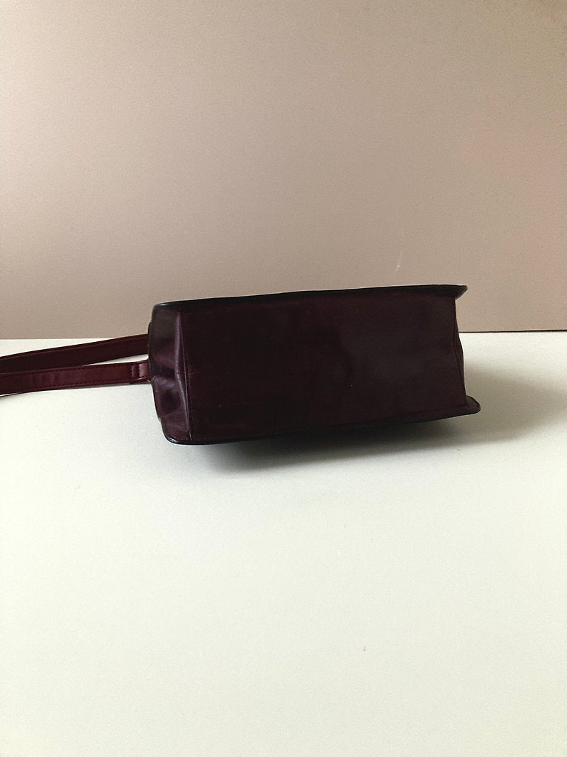 CELINE rare gold star wine red leather Kelly with star handbag/side bag/oblique bag
