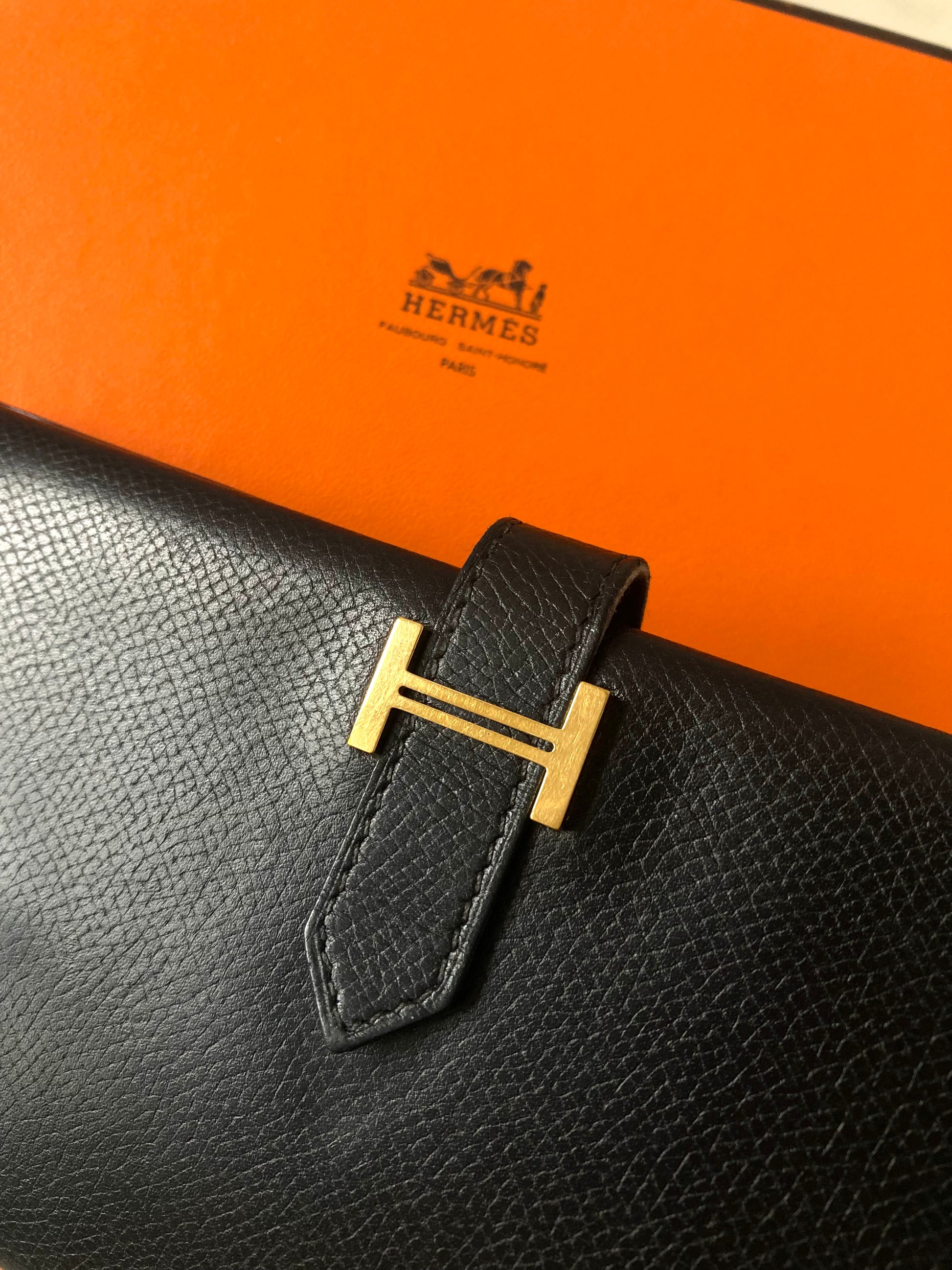 HERMES Black x Gold Epsom Leather Bearn H Bi-fold Wallet