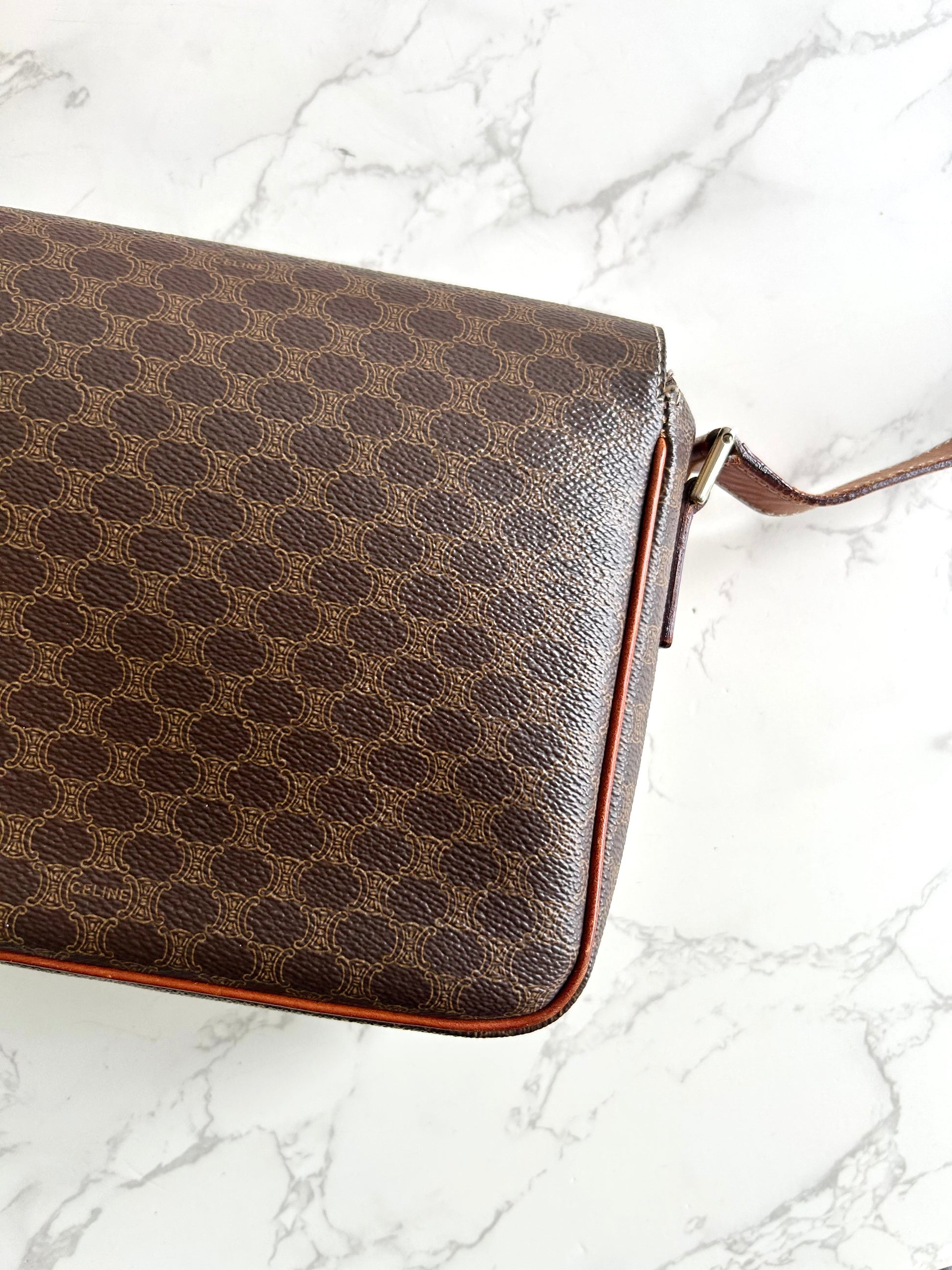 CELINE 咖啡色老花金扣豆腐盒子包/側背包/斜背包