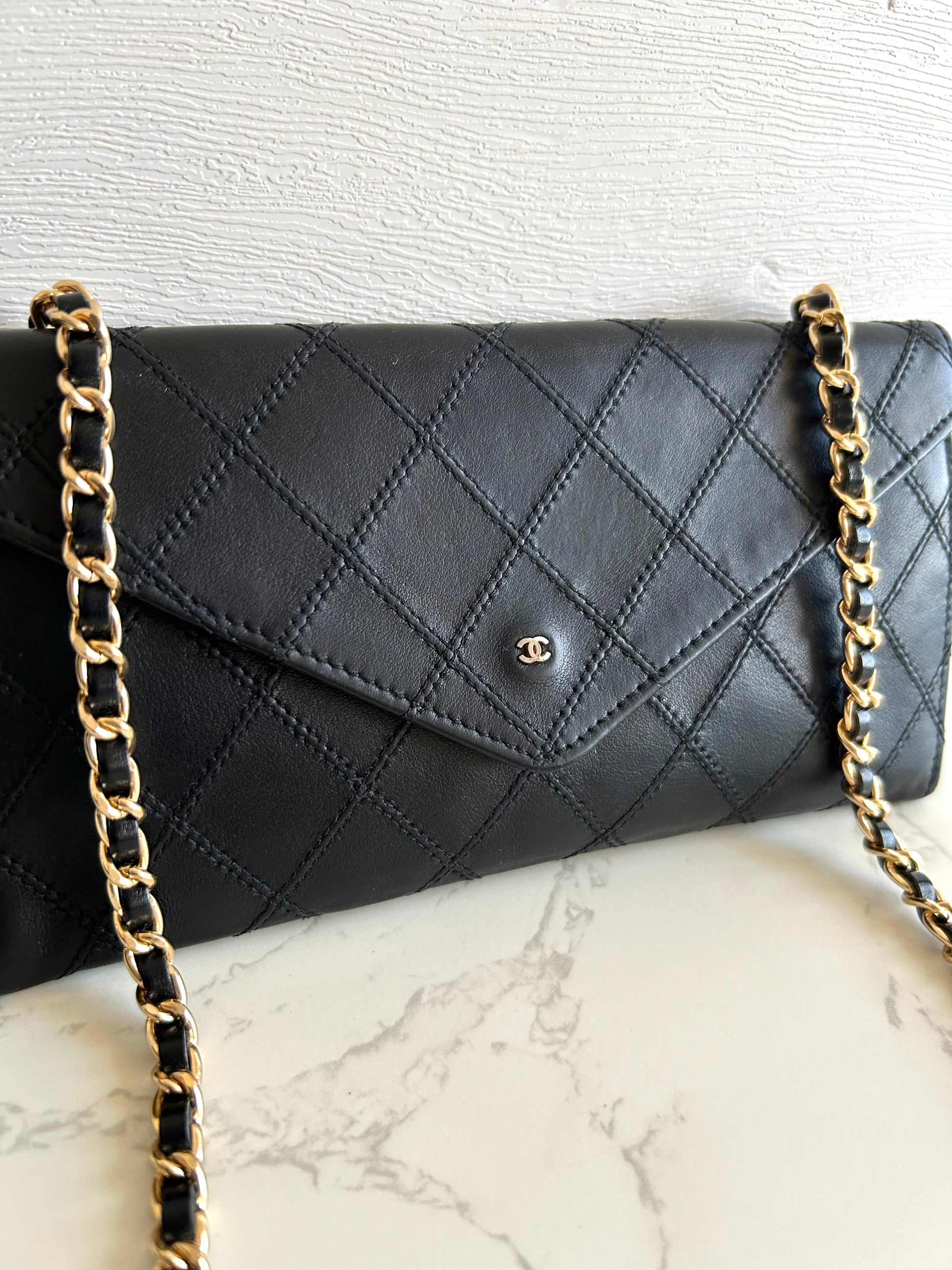 CHANEL Black Gold Buckle Envelope Small Bag/Side Bag/Messenger Bag/Clutch Bag/Mid-Length Wallet