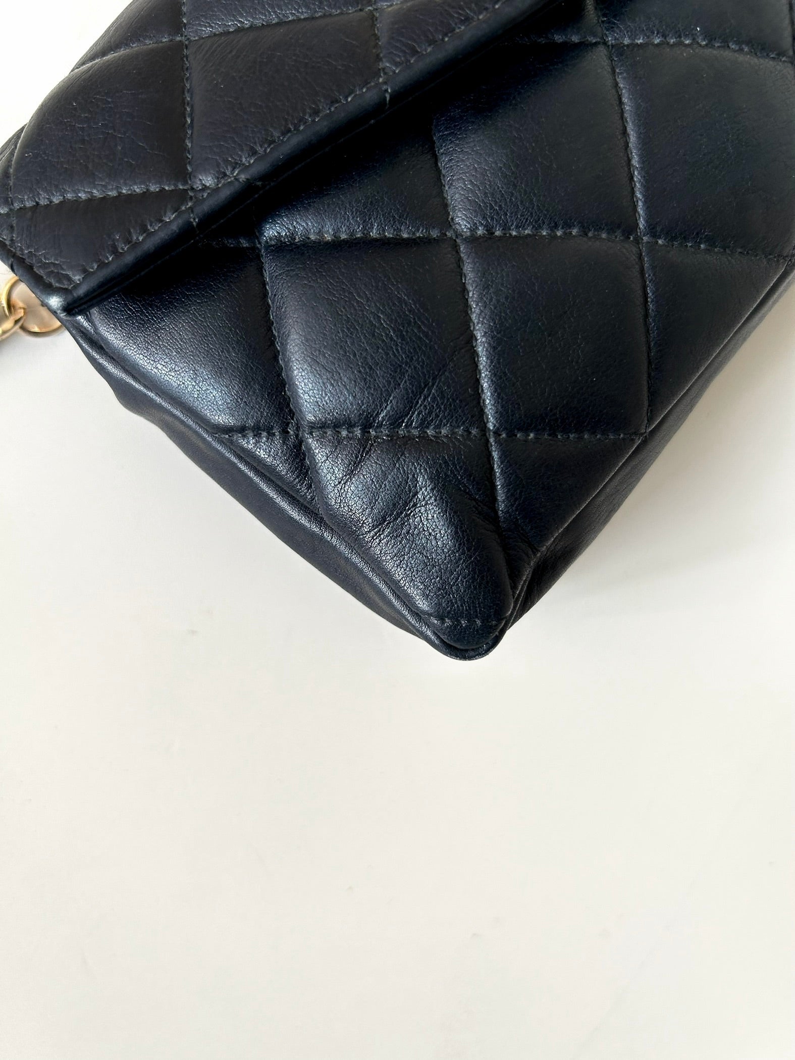 CHANEL rare black leather gold swivel buckle belt bag/side bag/clutch