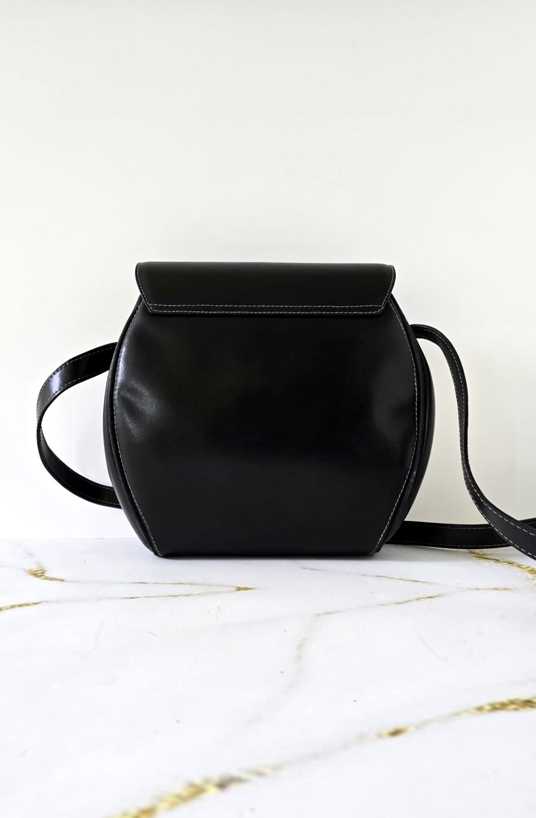 Fendi 中古黑金色旋轉扣元寶包 側背包 斜背包