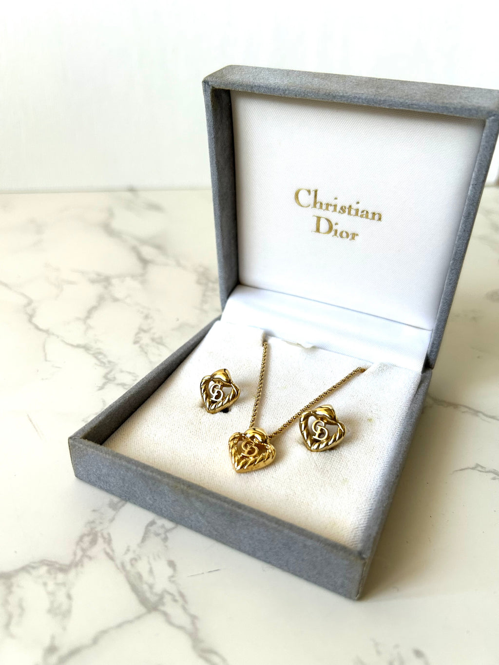 CHRISTIAN DIOR Comes in original box - Gold spiral heart necklace + earrings jewelry set