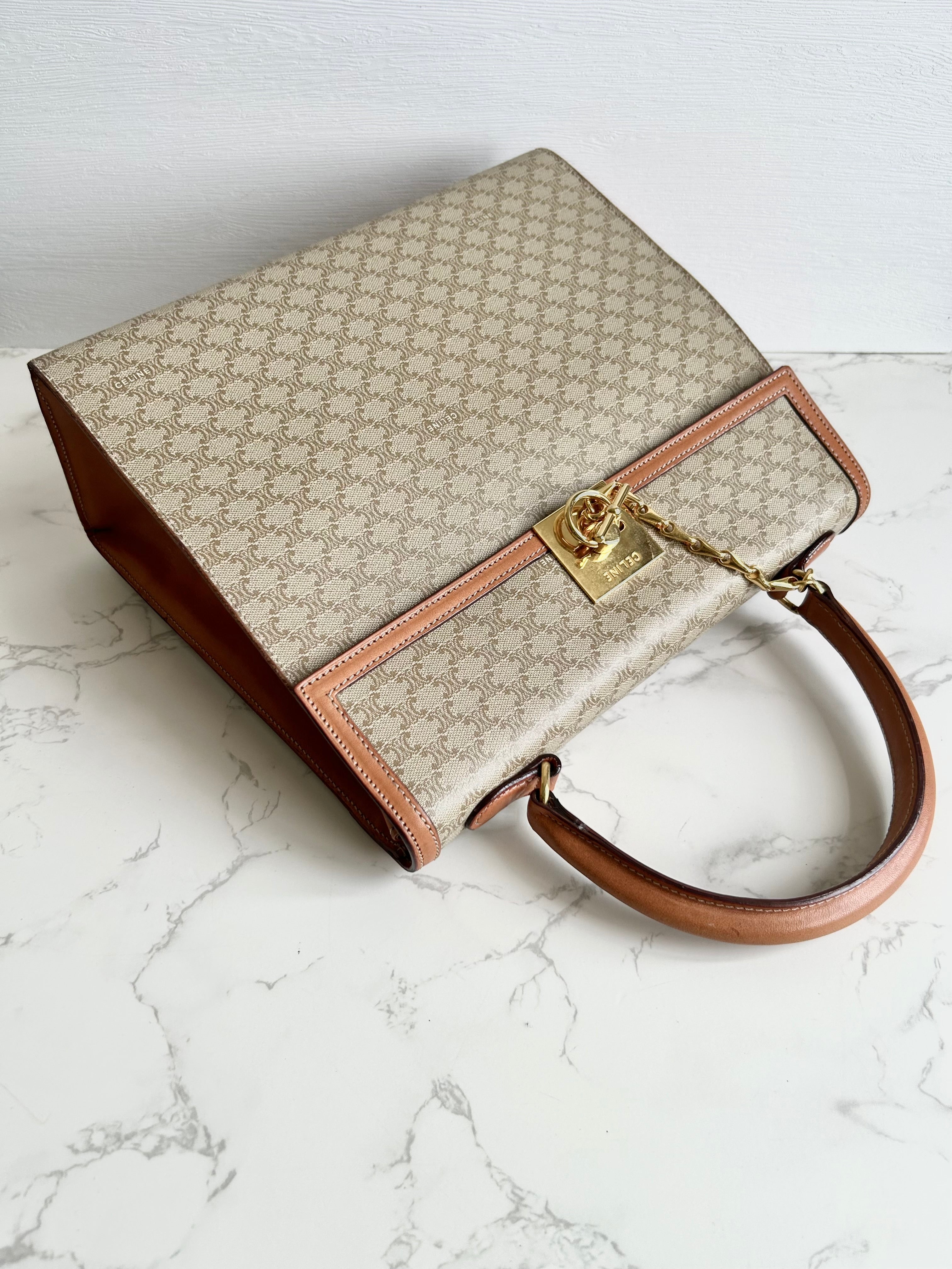 CELINE rare beige old flower Kelly side bag / oblique backpack / handbag