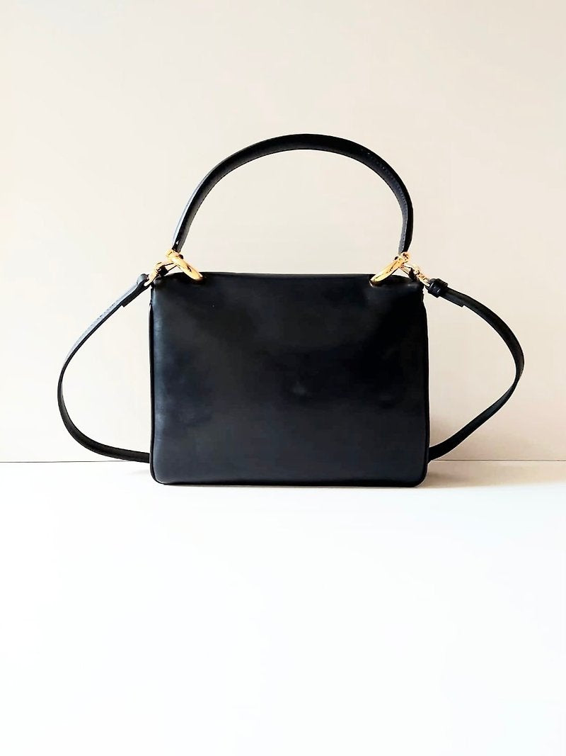 CELINE rare gold carriage black leather side bag / crossbody bag / handbag - Japanese second-hand Vintage