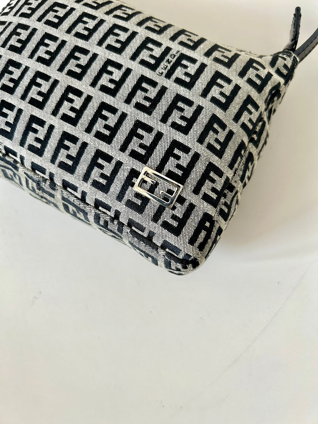 FENDI Zucchino blue and black old flower silver buckle small lunch box bag/underarm bag/side backpack