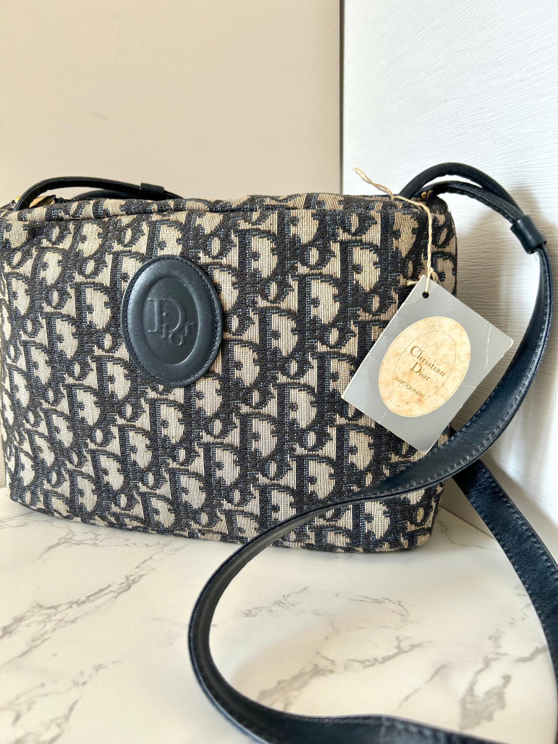 CHRISTIAN DIOR 稀有深藍色黑老花豆腐側背包