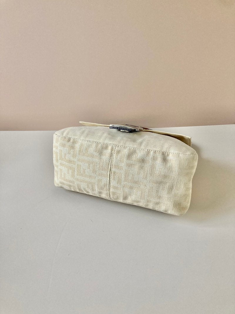 FENDI Zucchino white with brown old flower silver buckle large baguette underarm bag / side bag