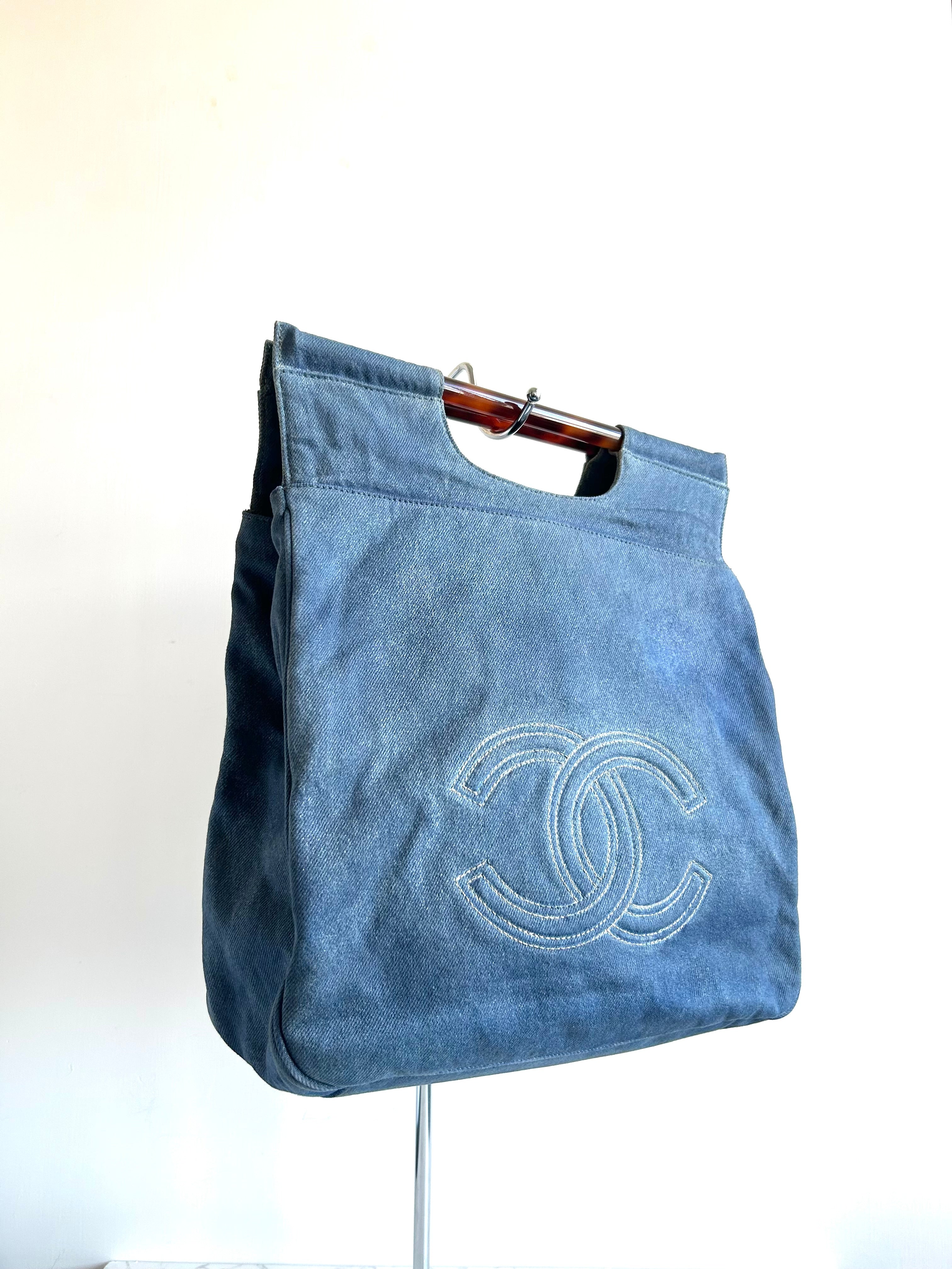 Rare CHANEL denim tortoise shell handle tote bag/handbag