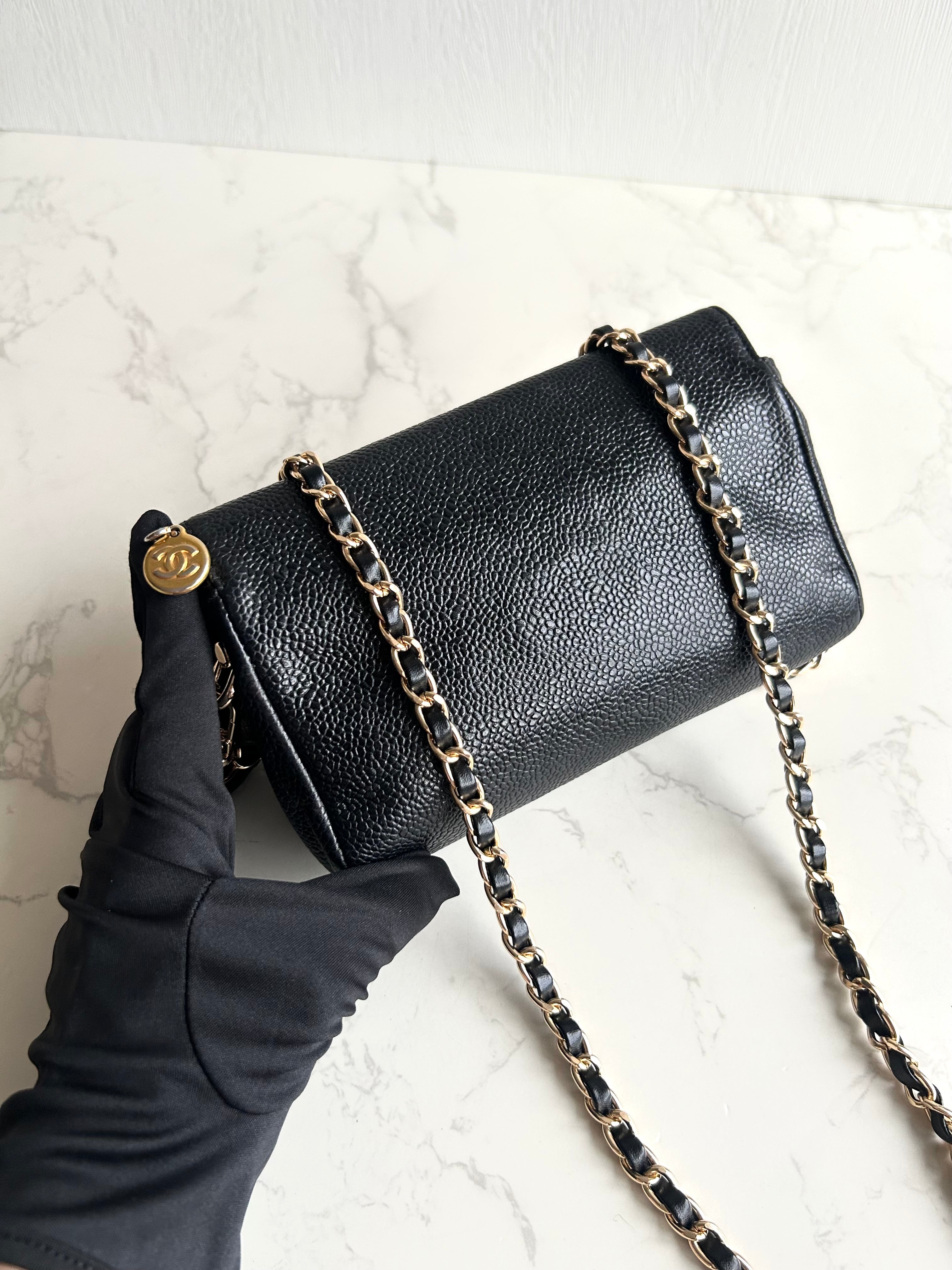 Chanel連鏡子黑金魚子醬皮革包 側背包 斜背包 中古包