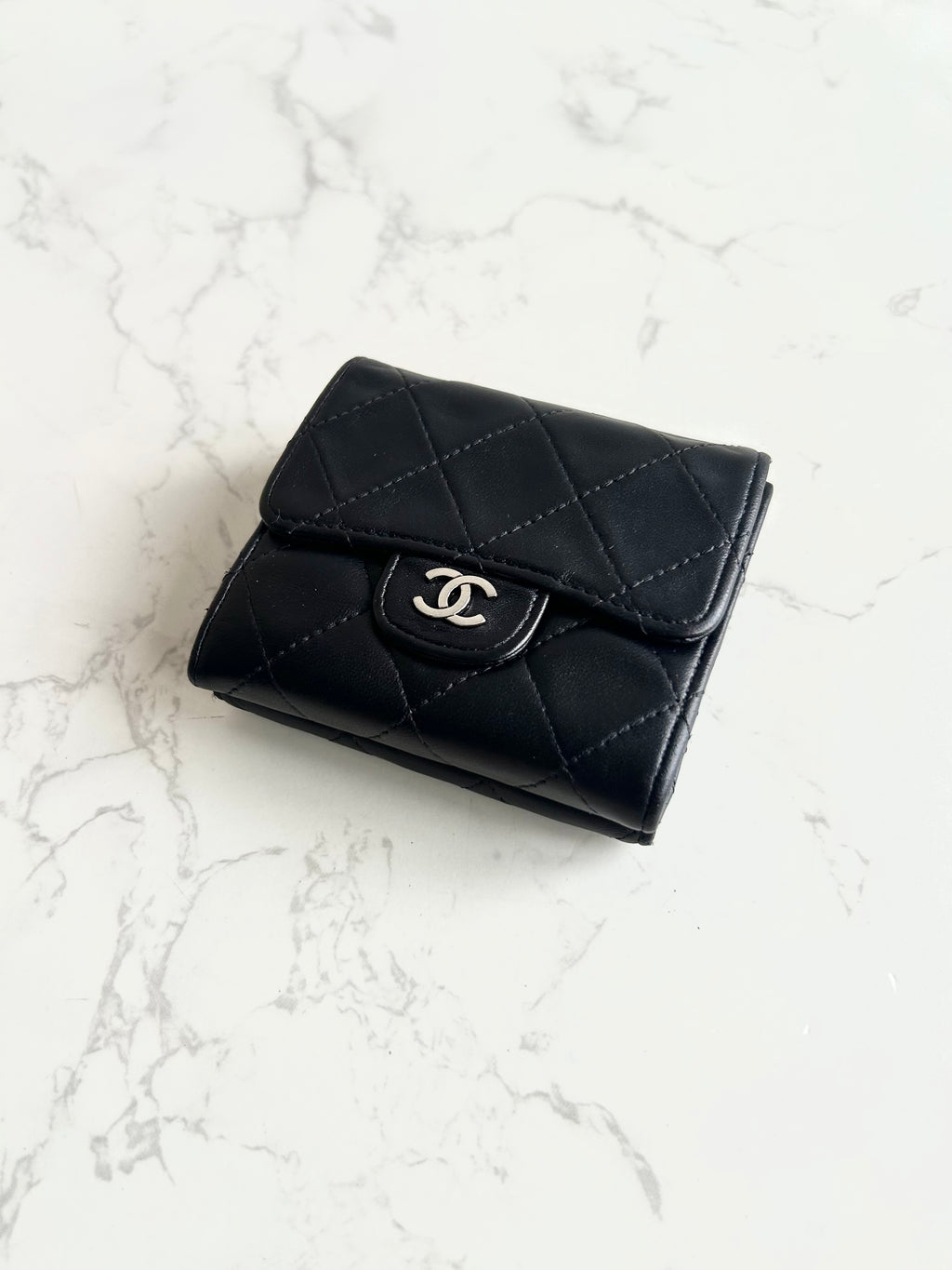 Chanel雙面黑銀色小羊皮革短夾 皮夾 錢包 中夾