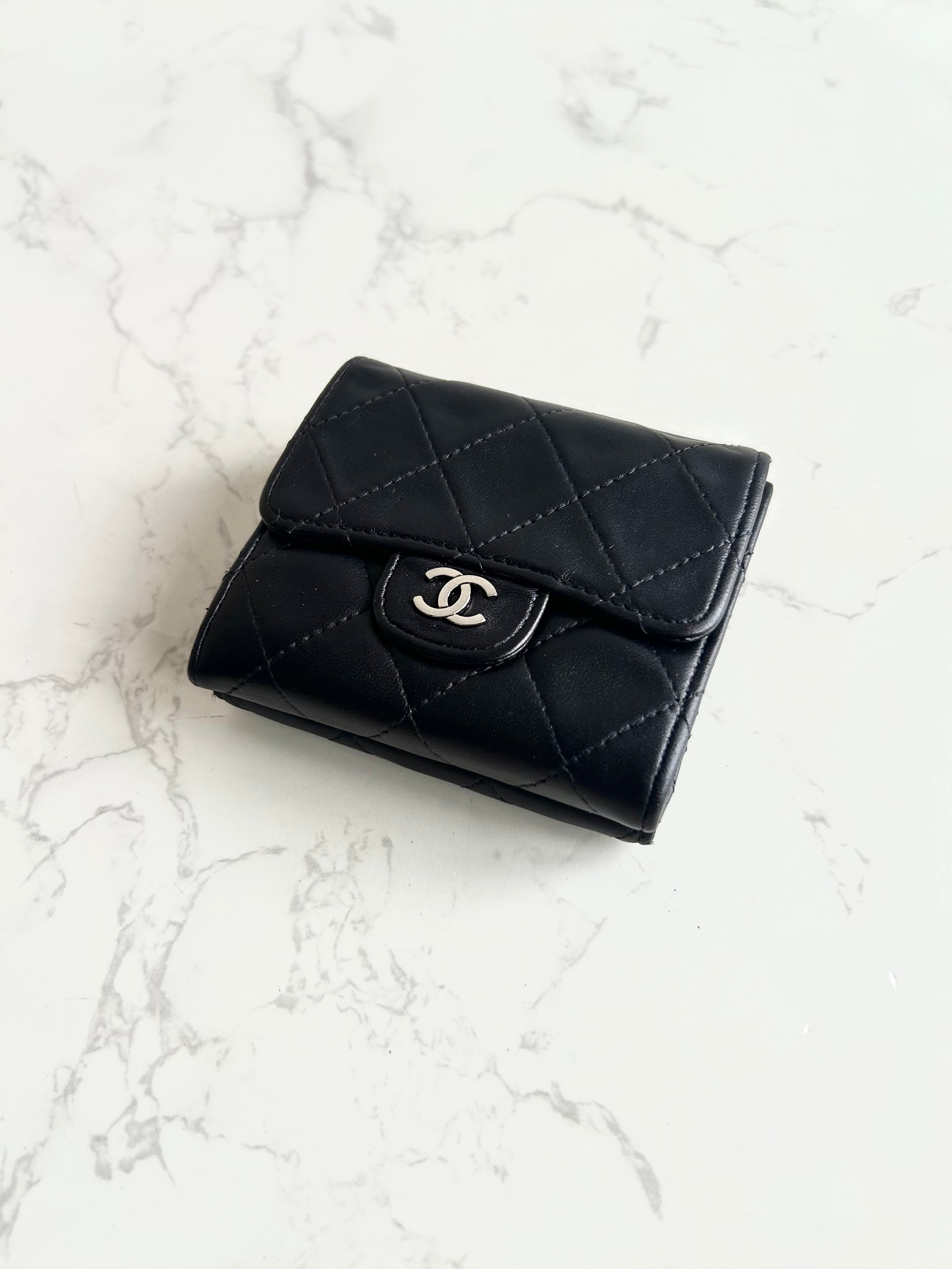 Chanel雙面黑銀色小羊皮革短夾 皮夾 錢包 中夾