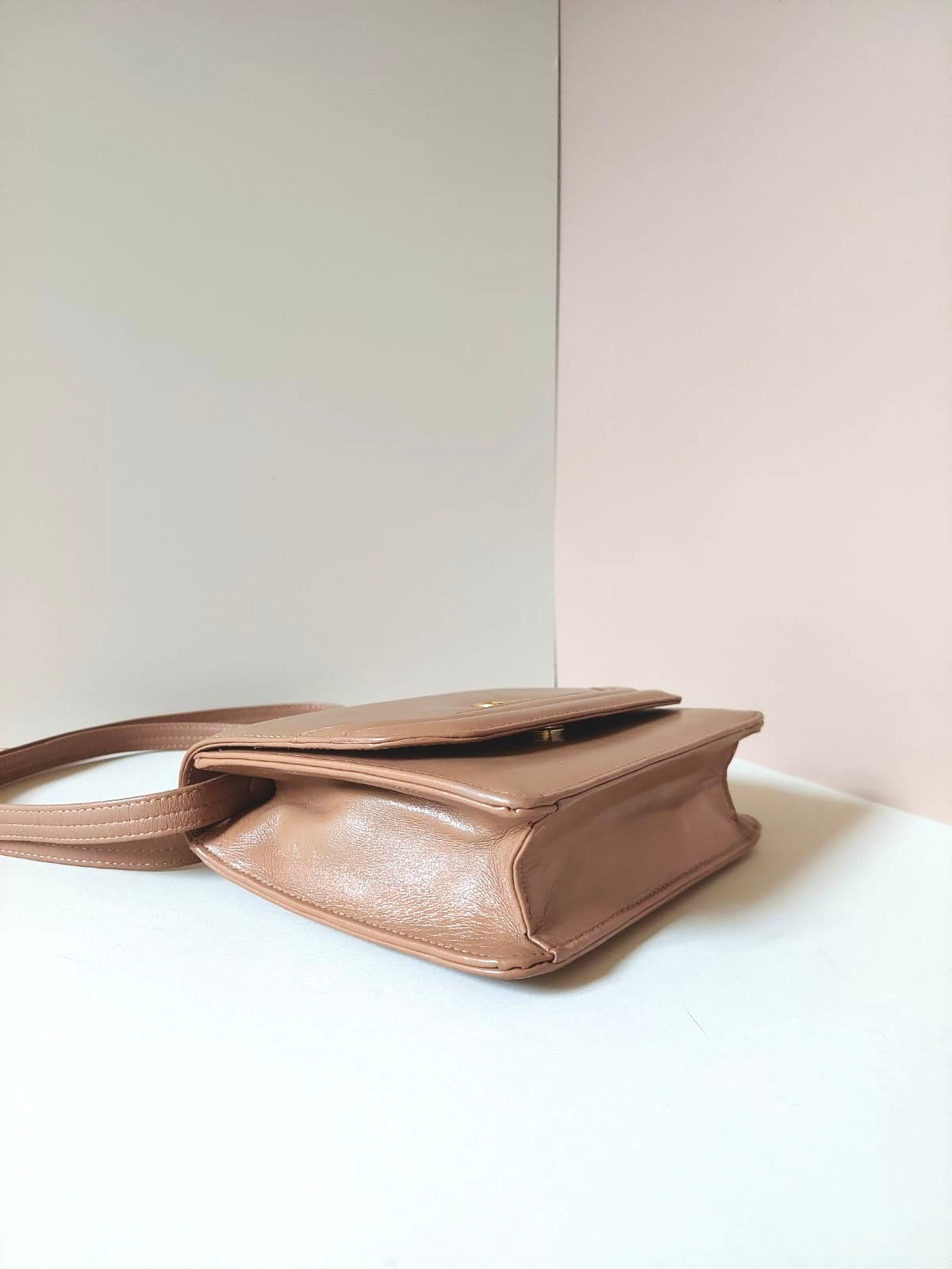 CHRISTIAN DIOR Beige CD Gold Label Envelope Small Shoulder Bag/Side Bag/Cross Bag - Japanese Second-hand Vintage