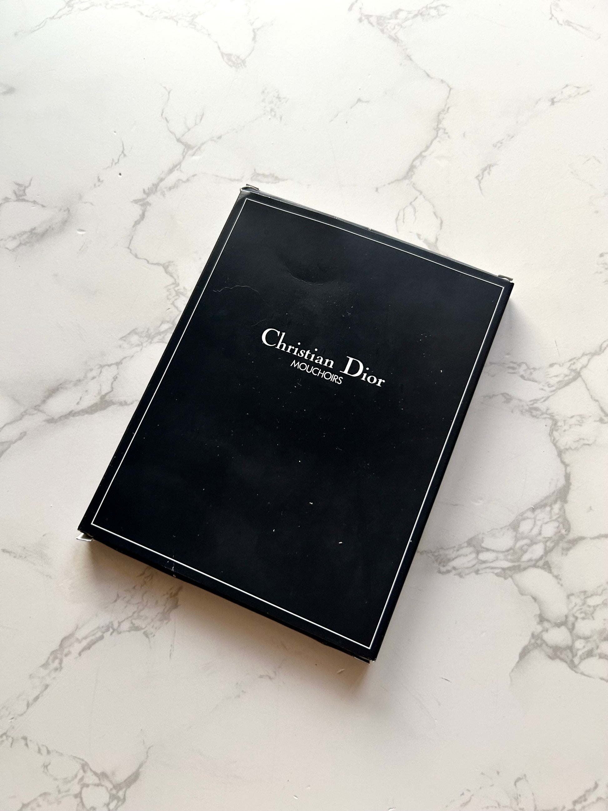 DIOR / FENDI中古方型絲巾（約46x46cm)或配件（隨機款式）· 新春禮品